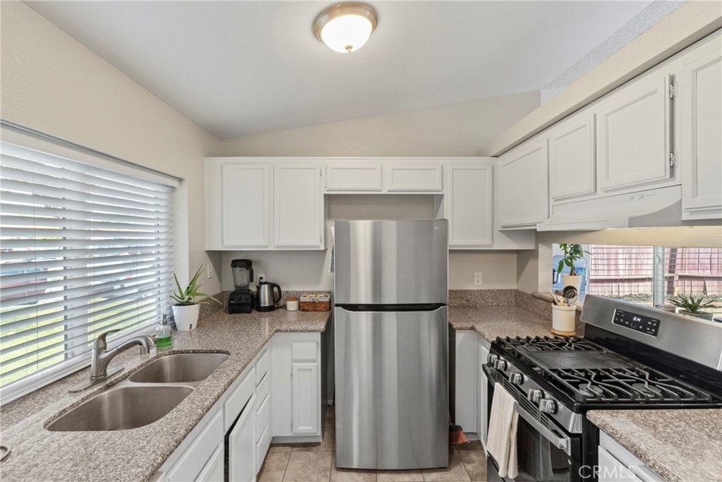 1878 Overland Street