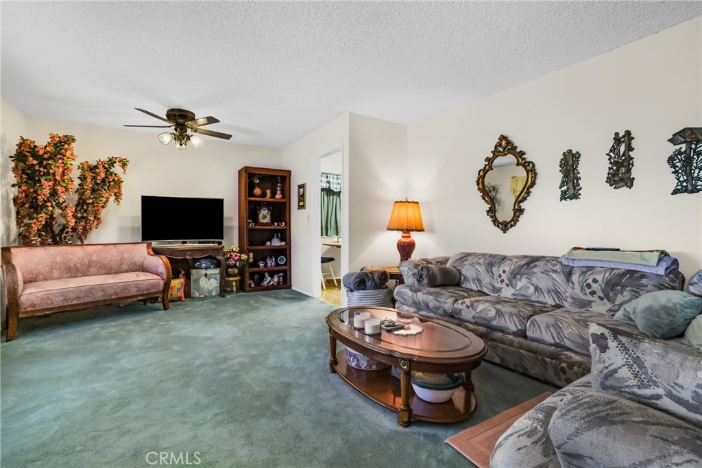 26806 Oakmont