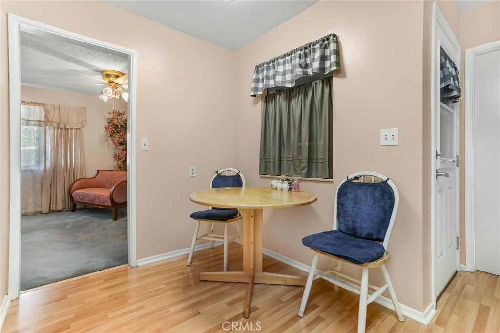 26806 Oakmont