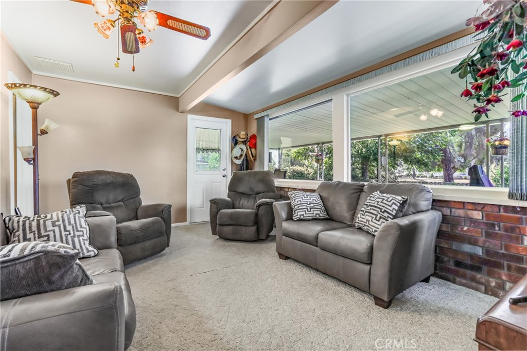 26806 Oakmont