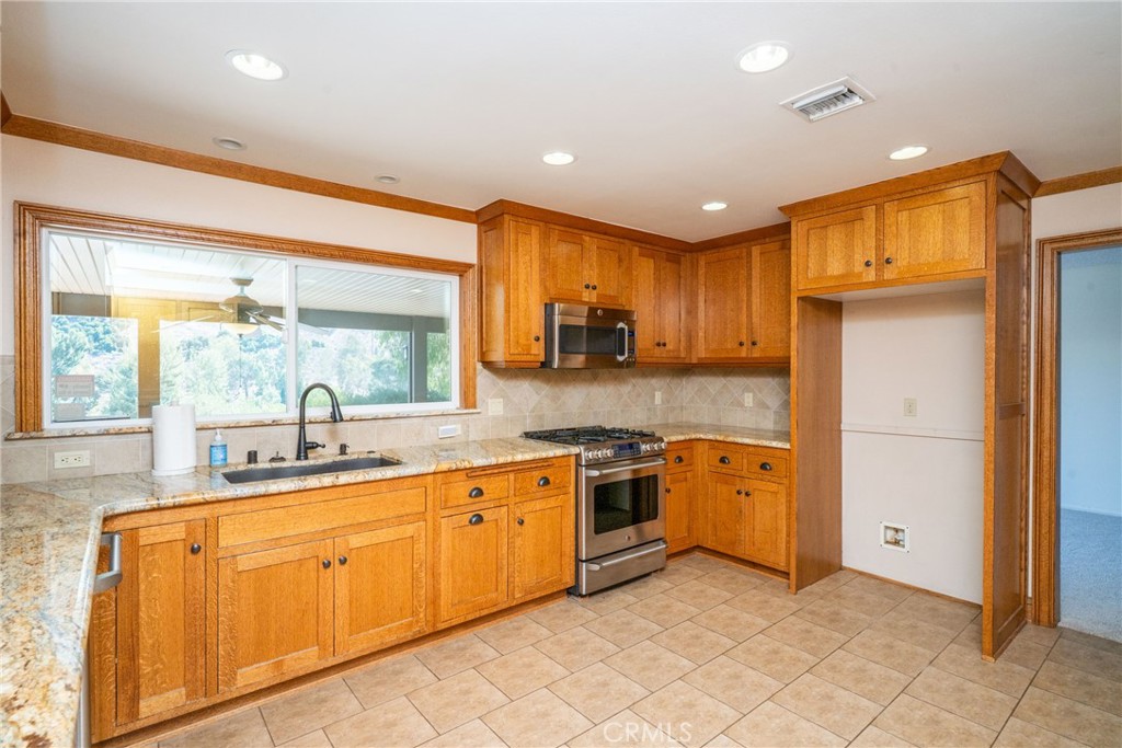 5740 Via Cervantes