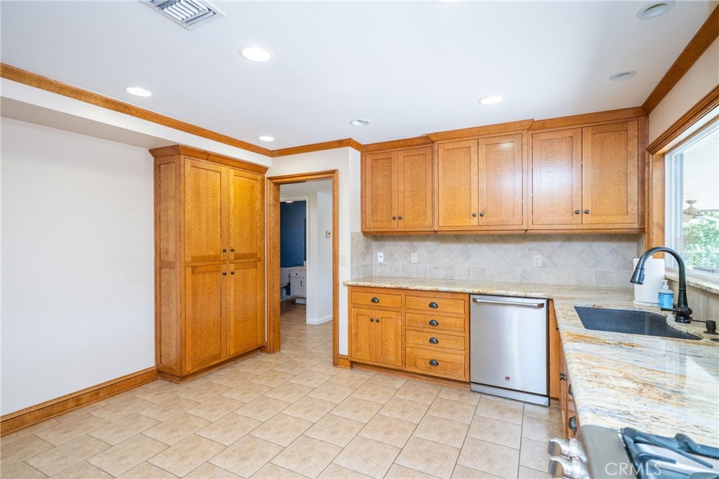 5740 Via Cervantes