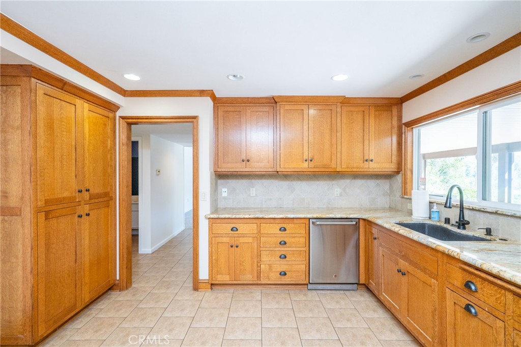 5740 Via Cervantes