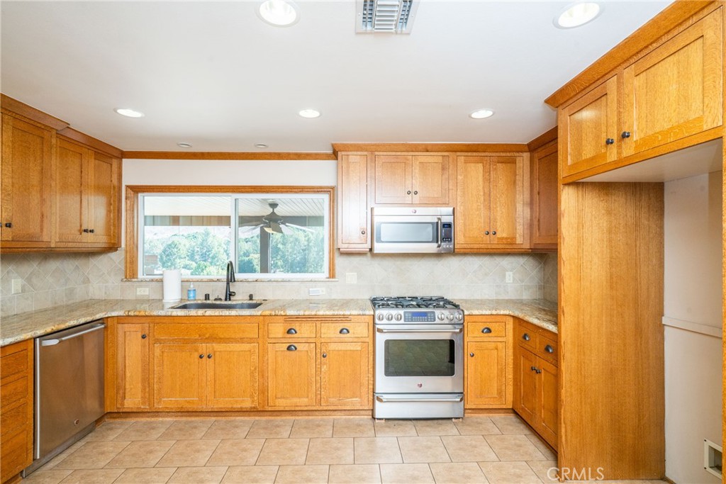 5740 Via Cervantes