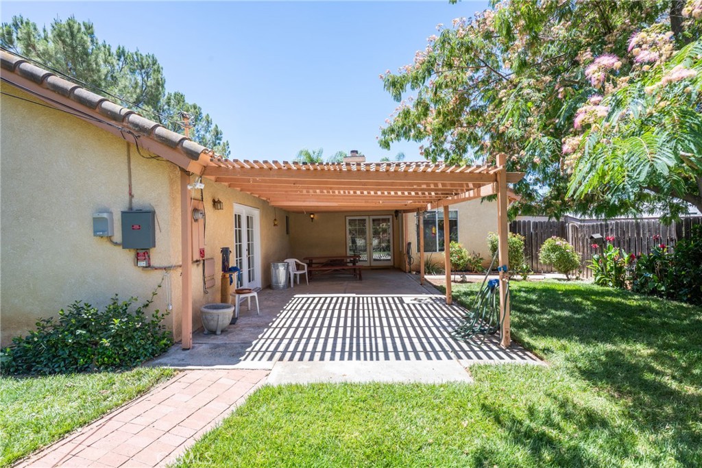24380 Paseo Arroyo