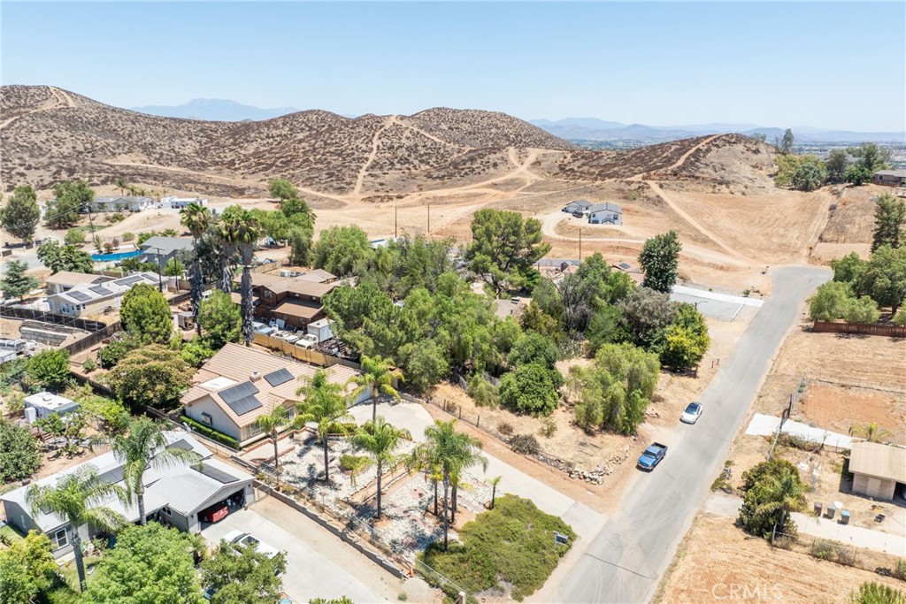 24380 Paseo Arroyo