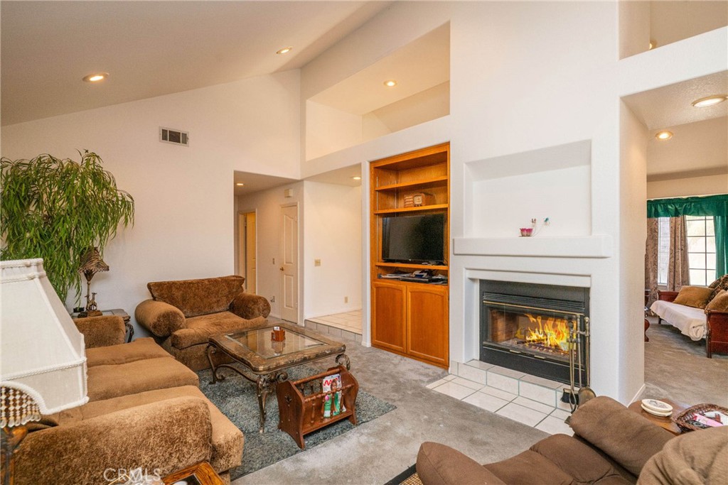 24380 Paseo Arroyo