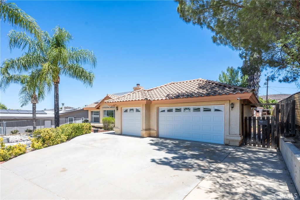 24380 Paseo Arroyo