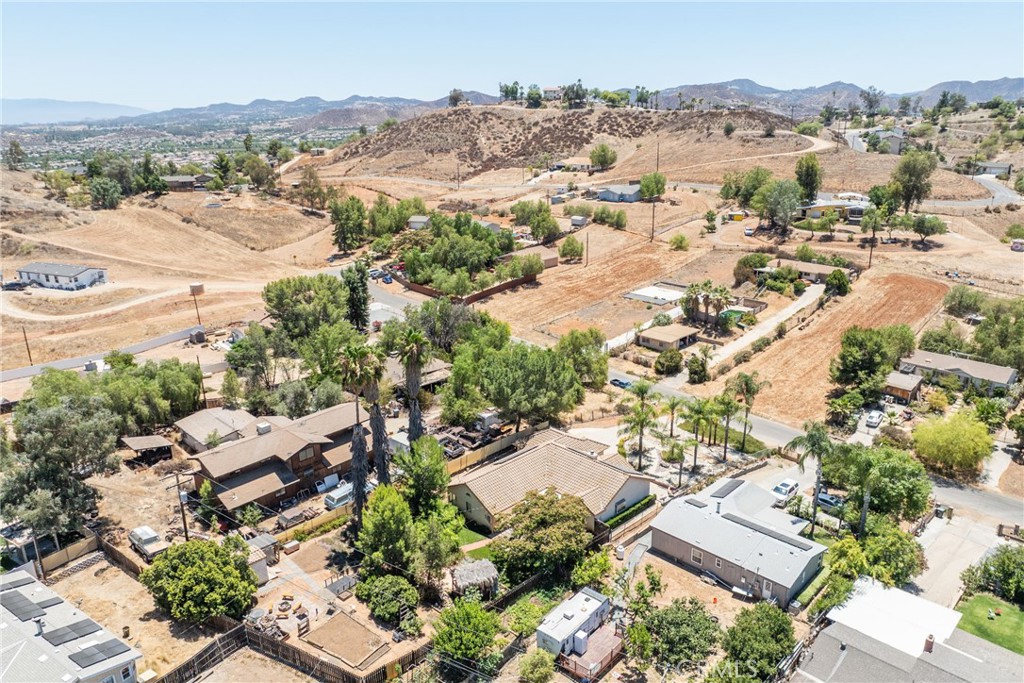 24380 Paseo Arroyo