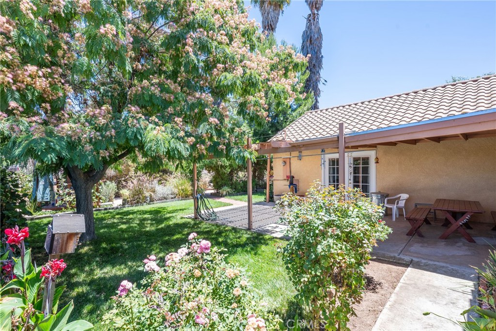 24380 Paseo Arroyo