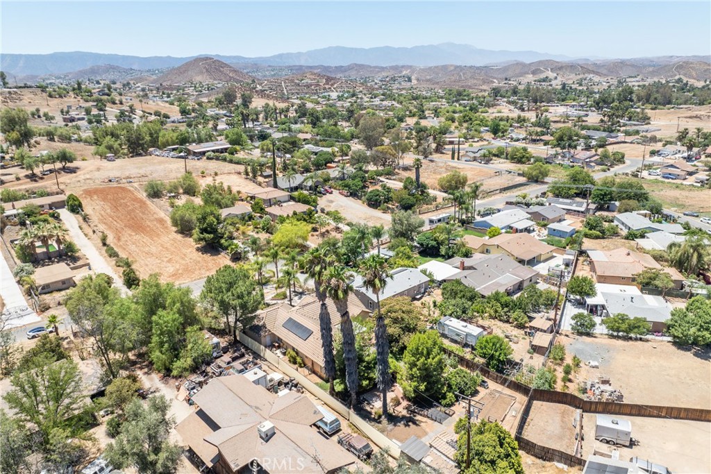 24380 Paseo Arroyo