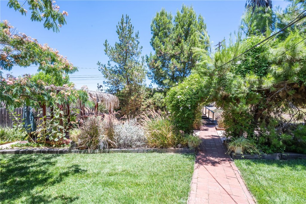24380 Paseo Arroyo