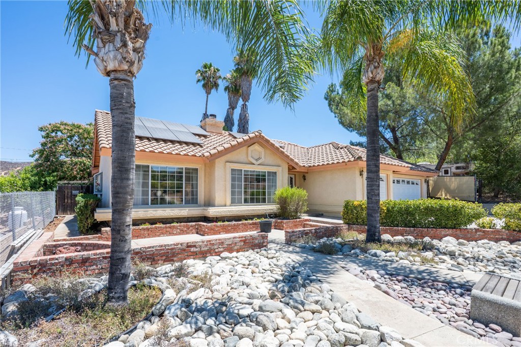 24380 Paseo Arroyo