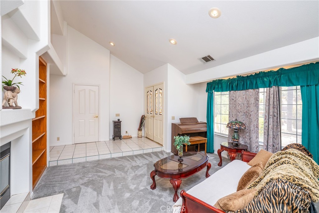 24380 Paseo Arroyo