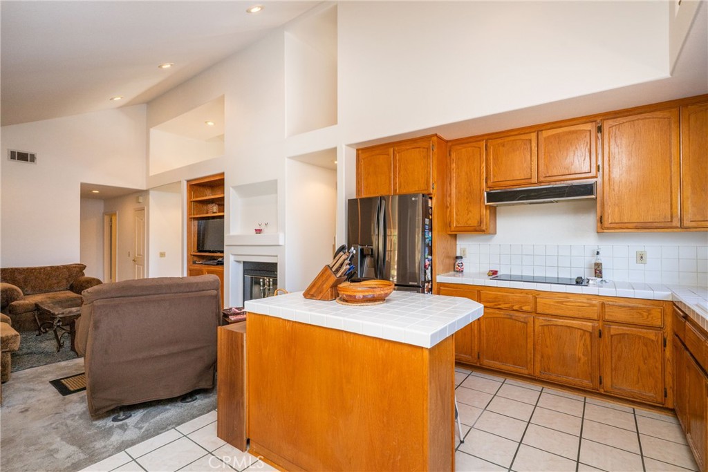 24380 Paseo Arroyo