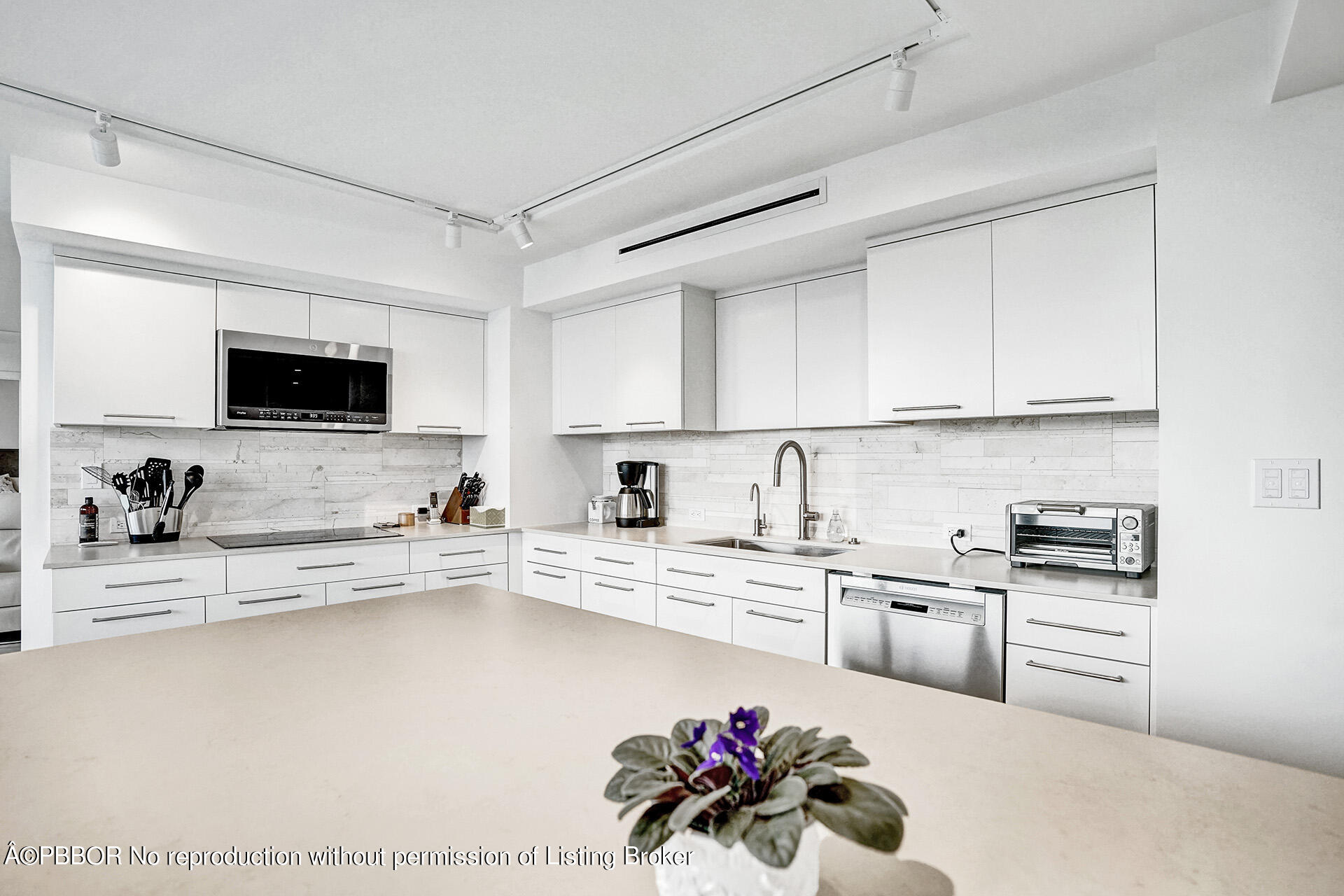 1200 S Flagler Drive, 1006