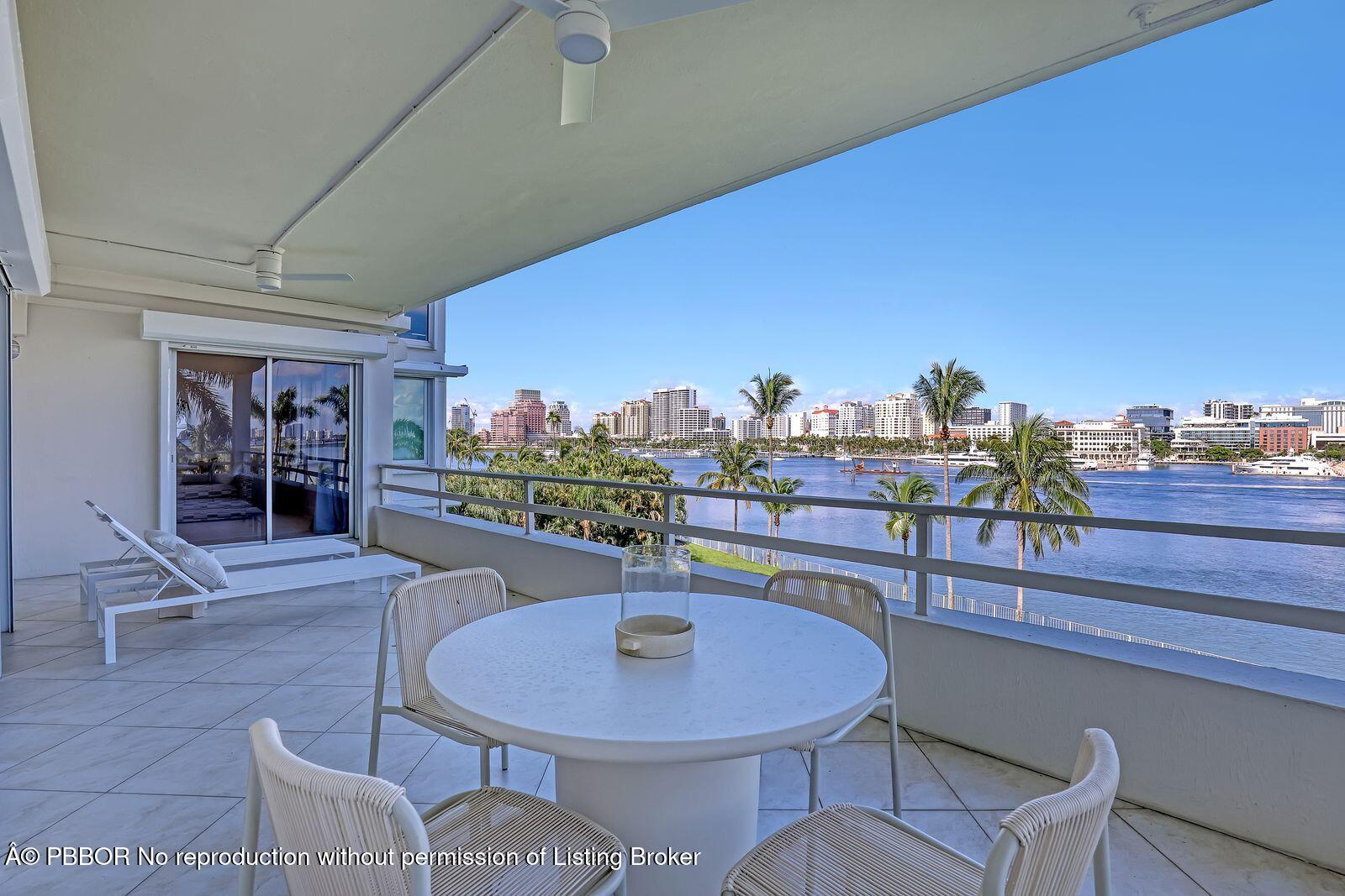 44 Cocoanut Row, 318 B