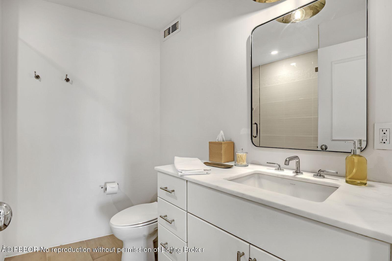 44 Cocoanut Row, 318 B