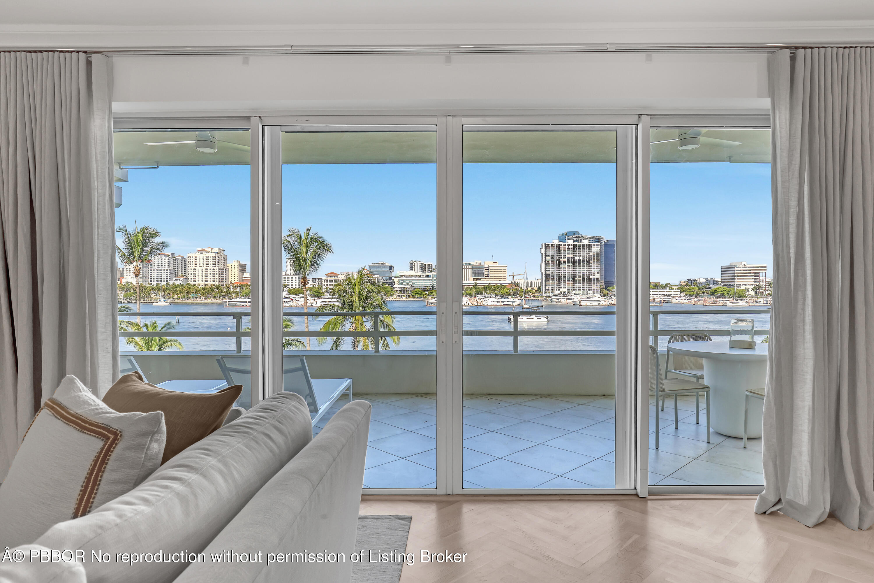 44 Cocoanut Row, 318 B