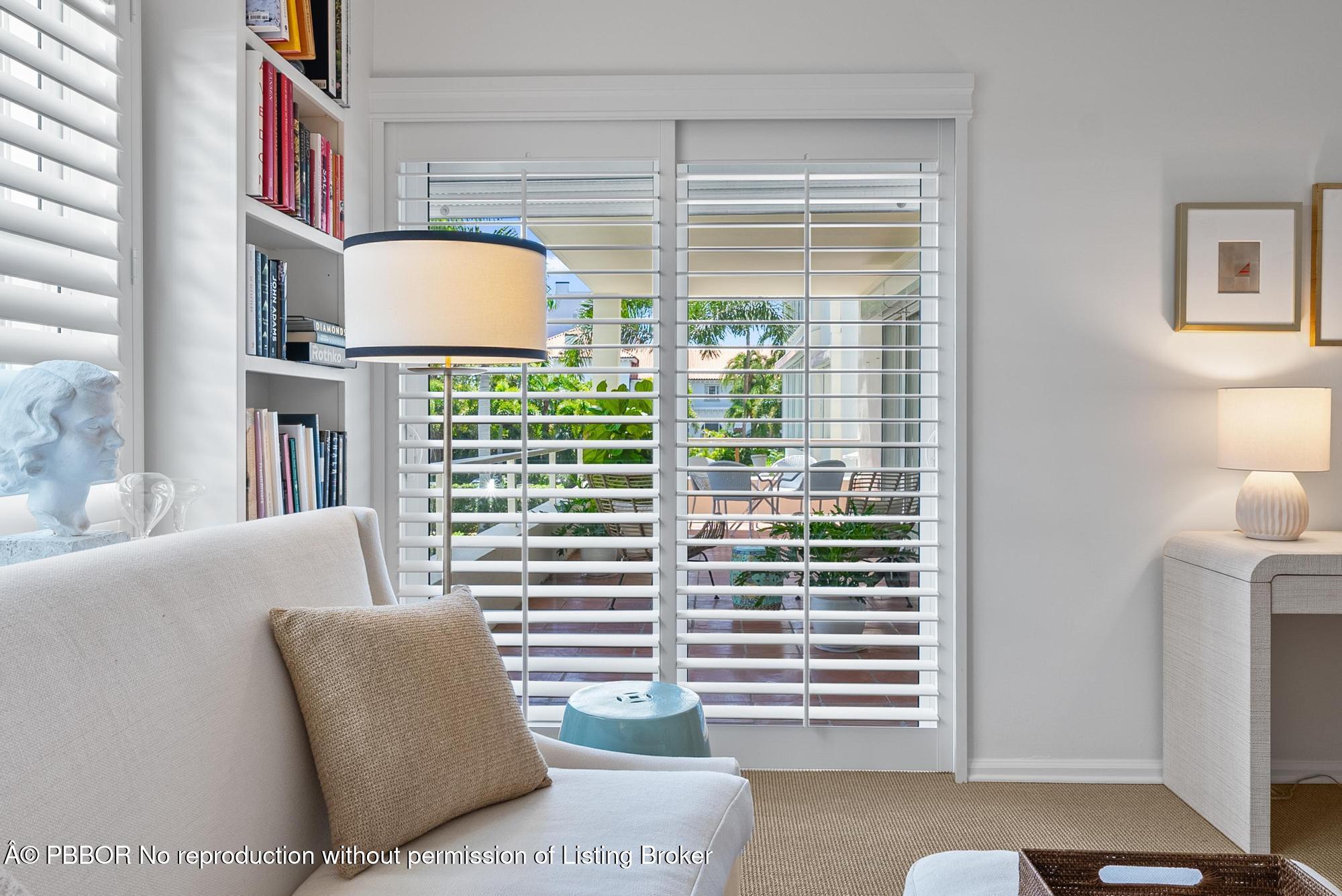 44 Cocoanut Row, 124 B