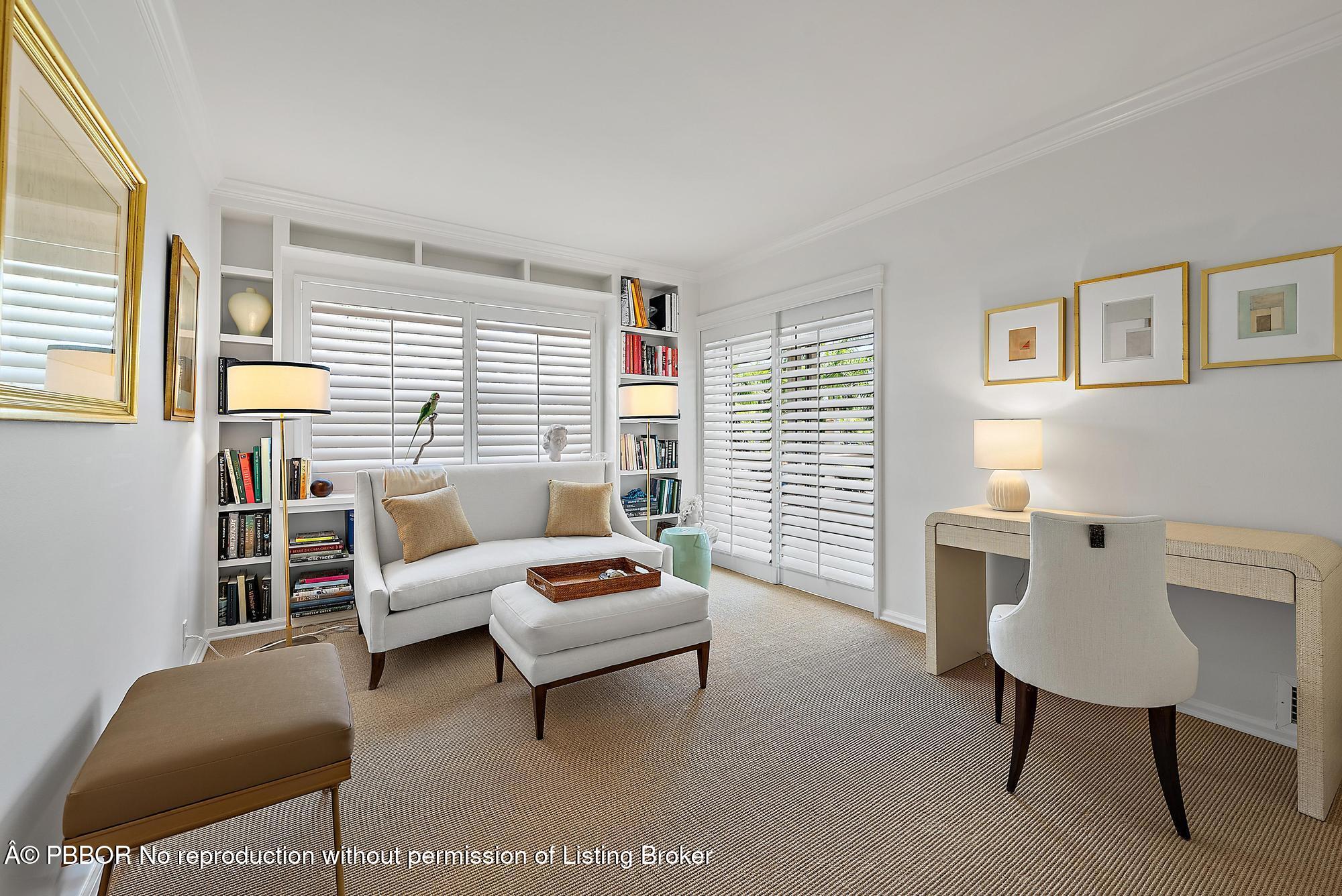 44 Cocoanut Row, 124 B