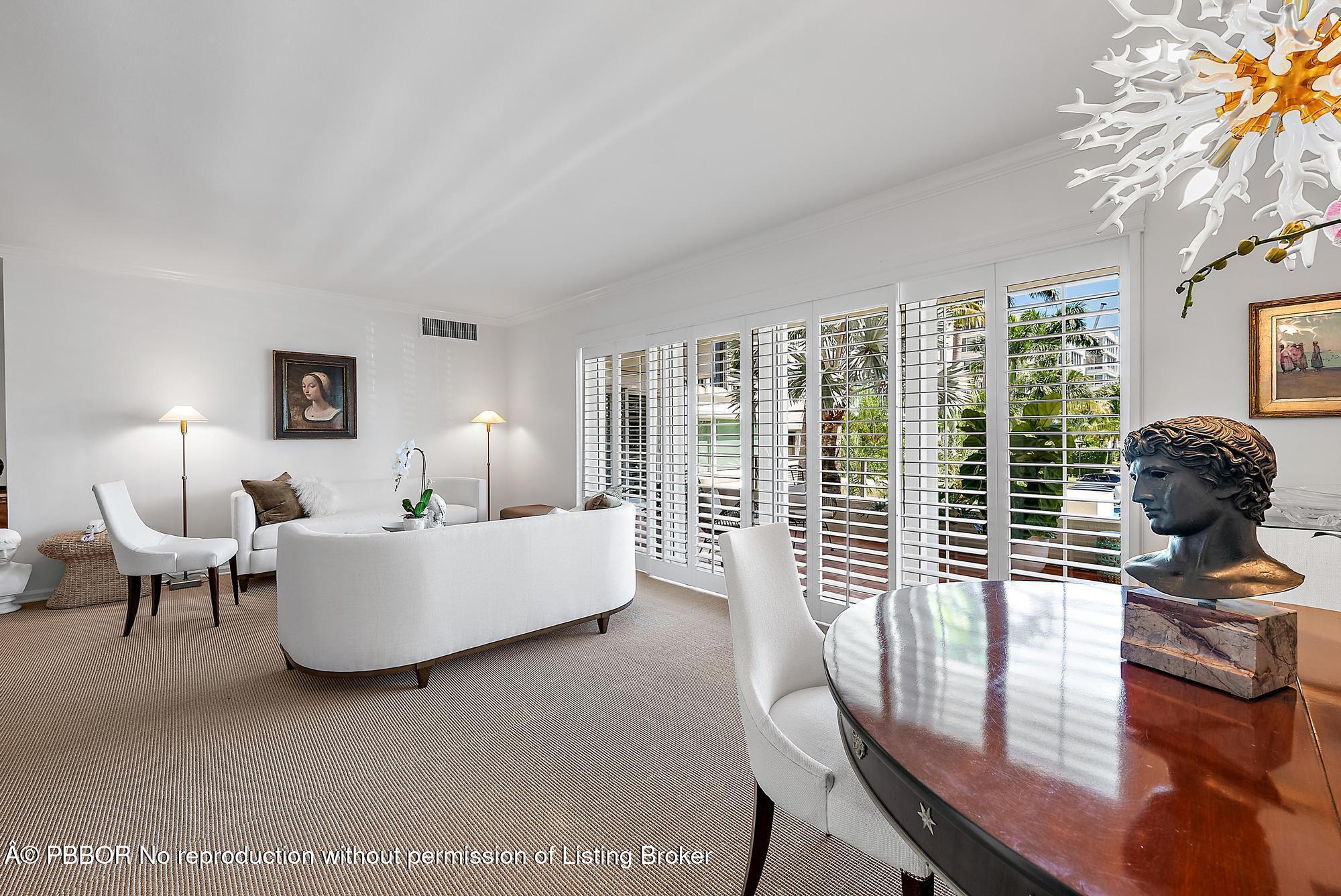 44 Cocoanut Row, 124 B