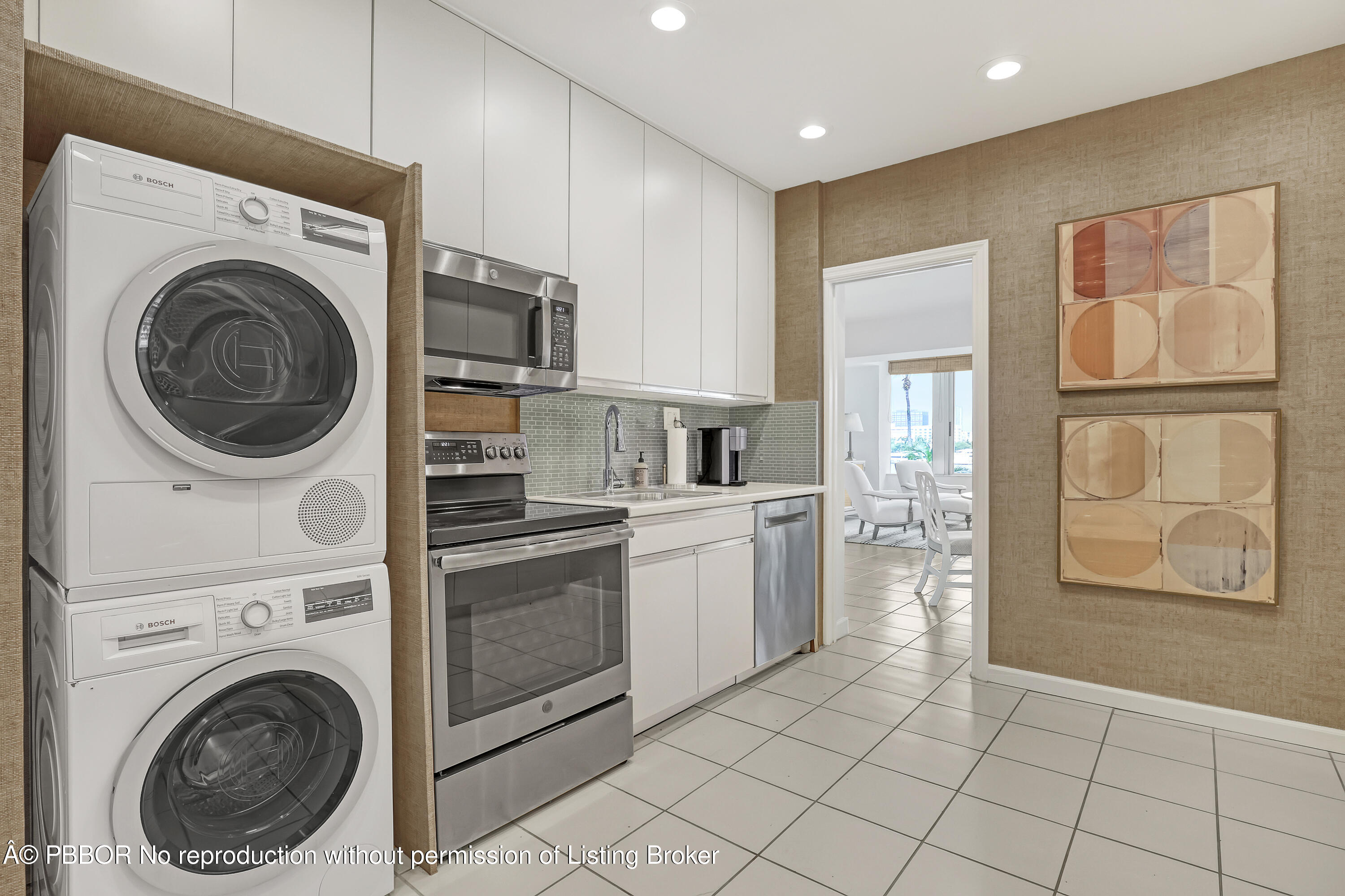 44 Cocoanut Row, 219 B