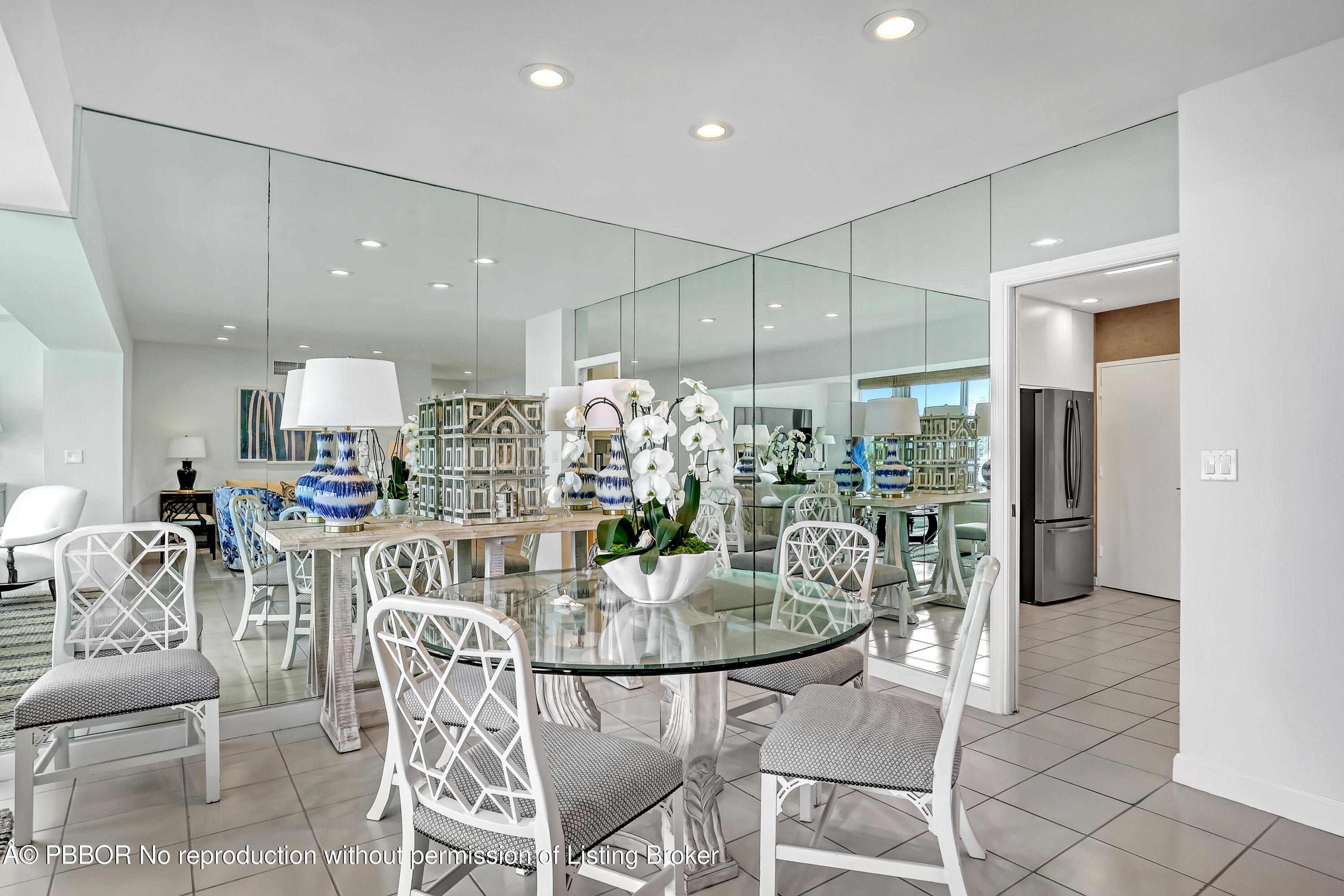 44 Cocoanut Row, 219 B