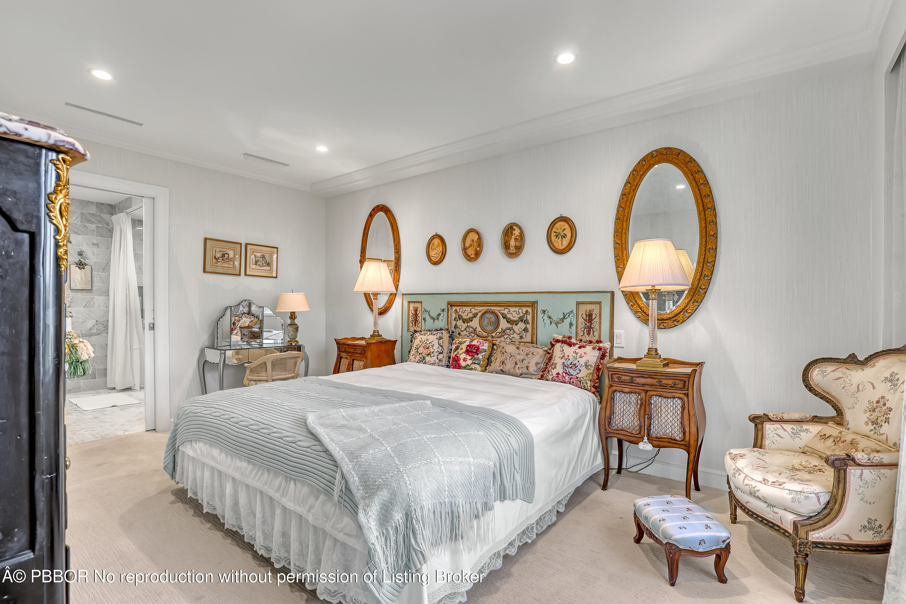 44 Cocoanut Row 302 B