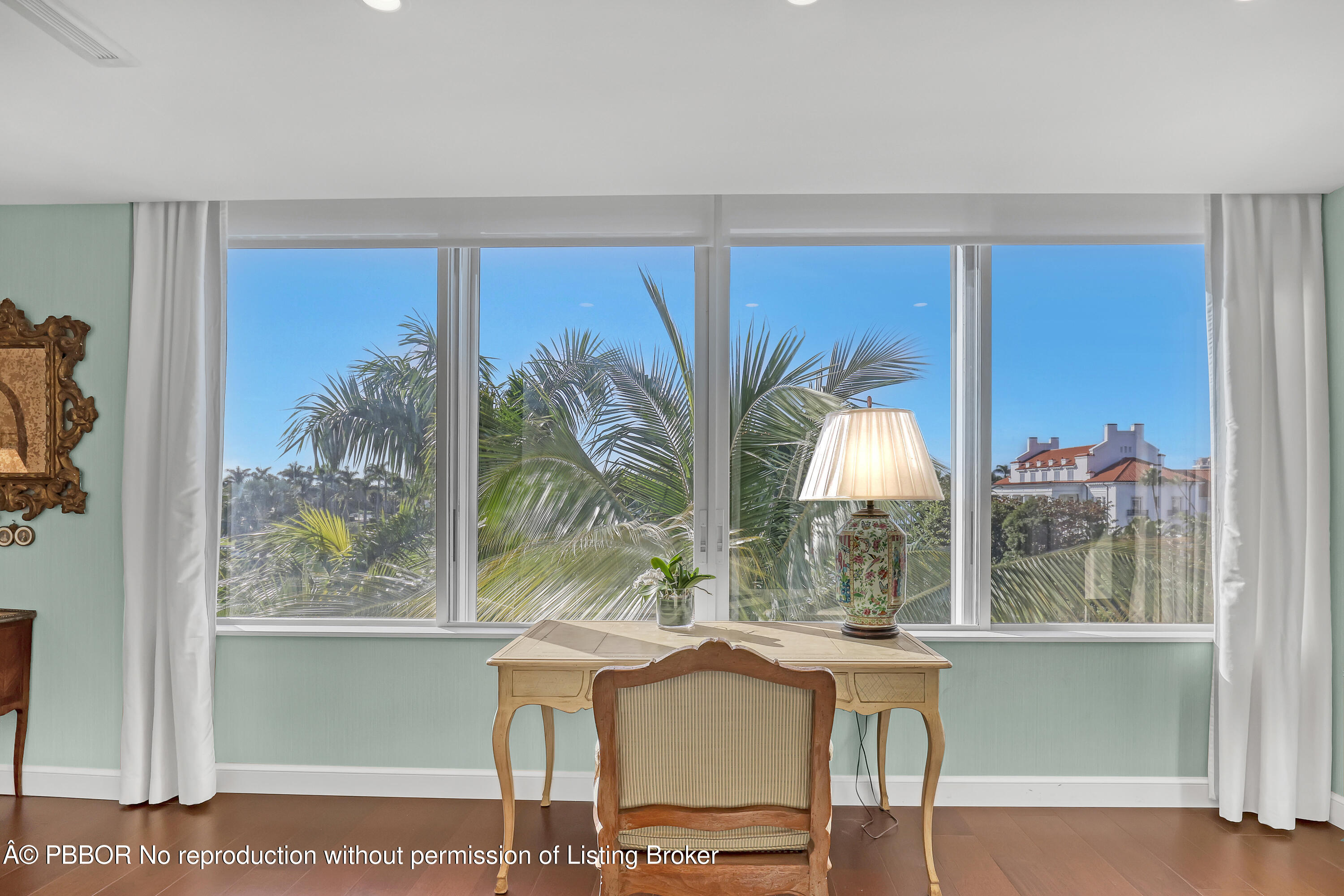 44 Cocoanut Row 302 B