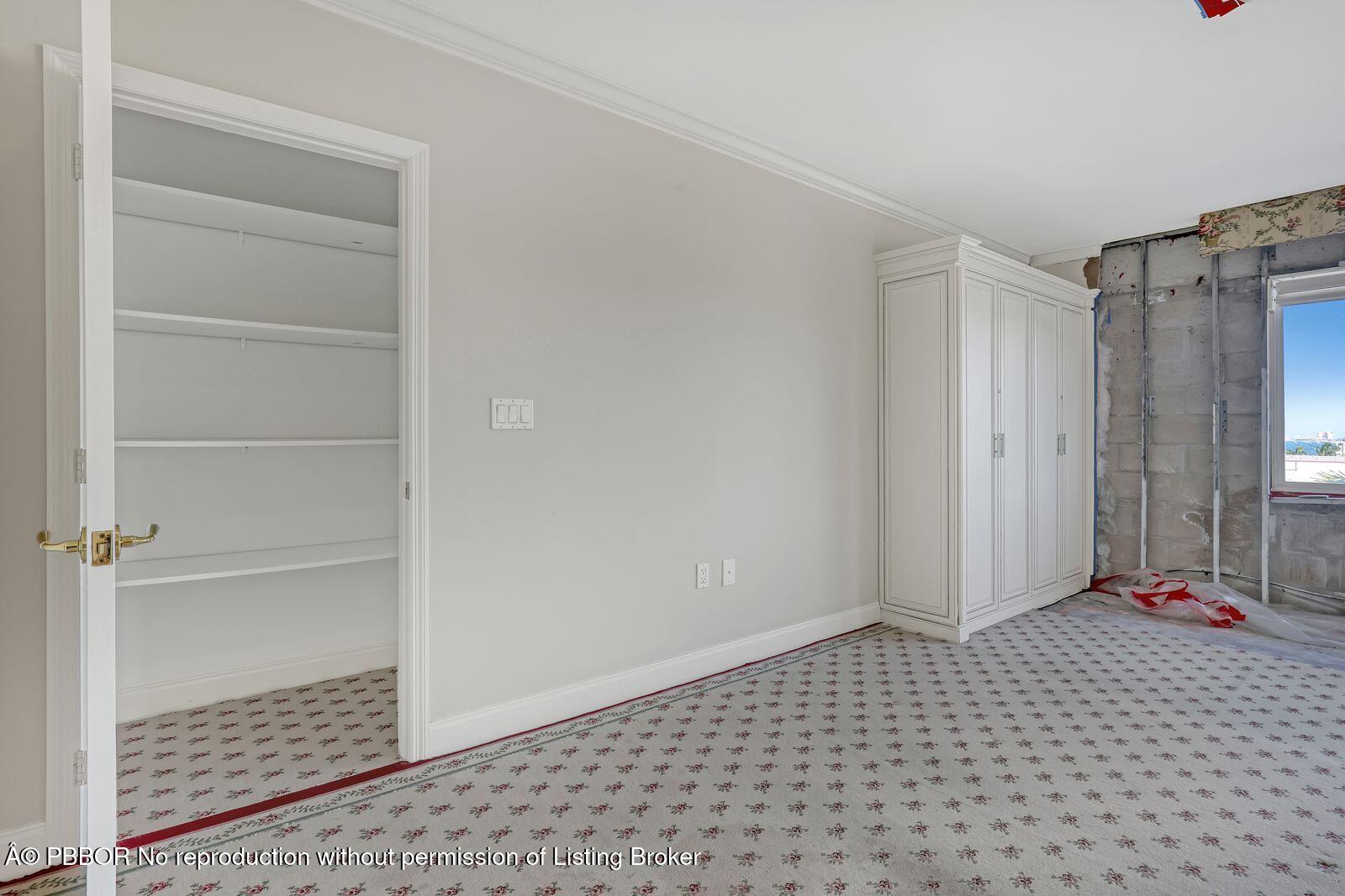 44 Cocoanut Row 420/421 A