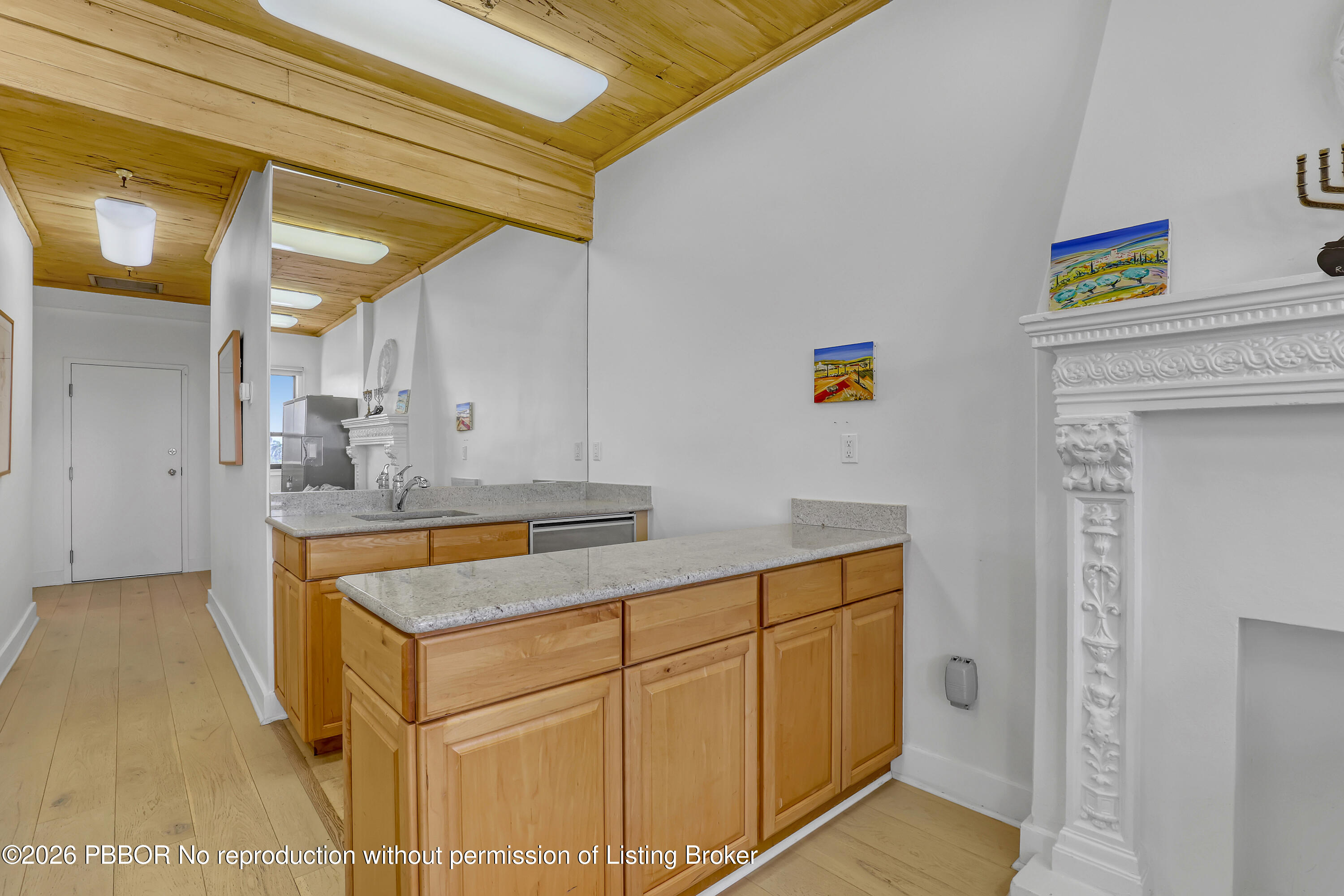 235 Sunrise Avenue PH 7