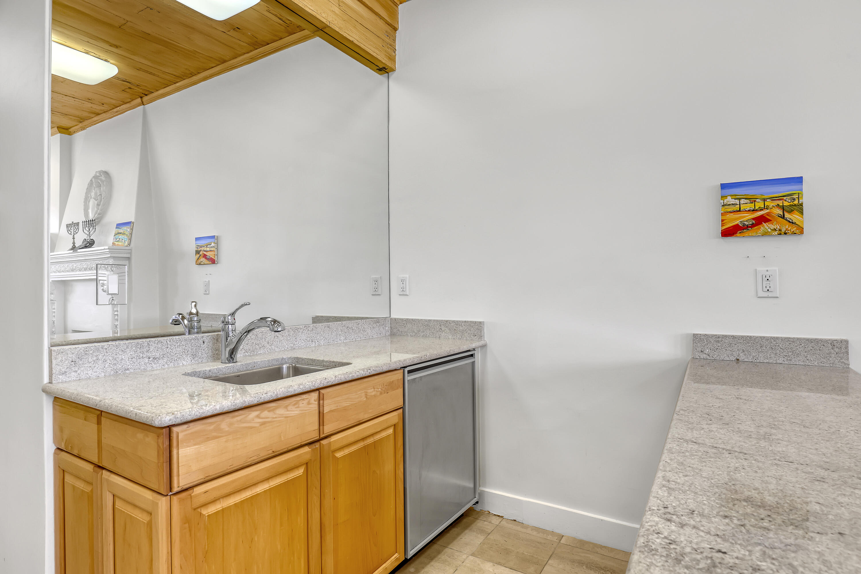 235 Sunrise Avenue