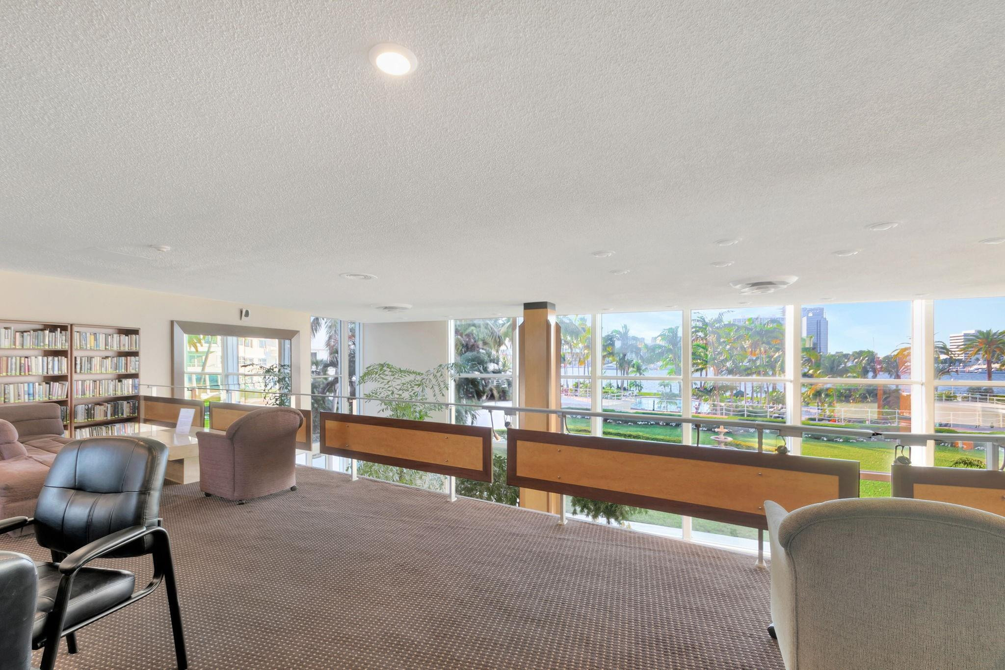 44 Cocoanut Row 507A