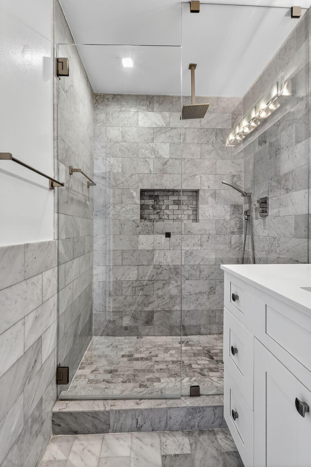 44 Cocoanut Row 507A