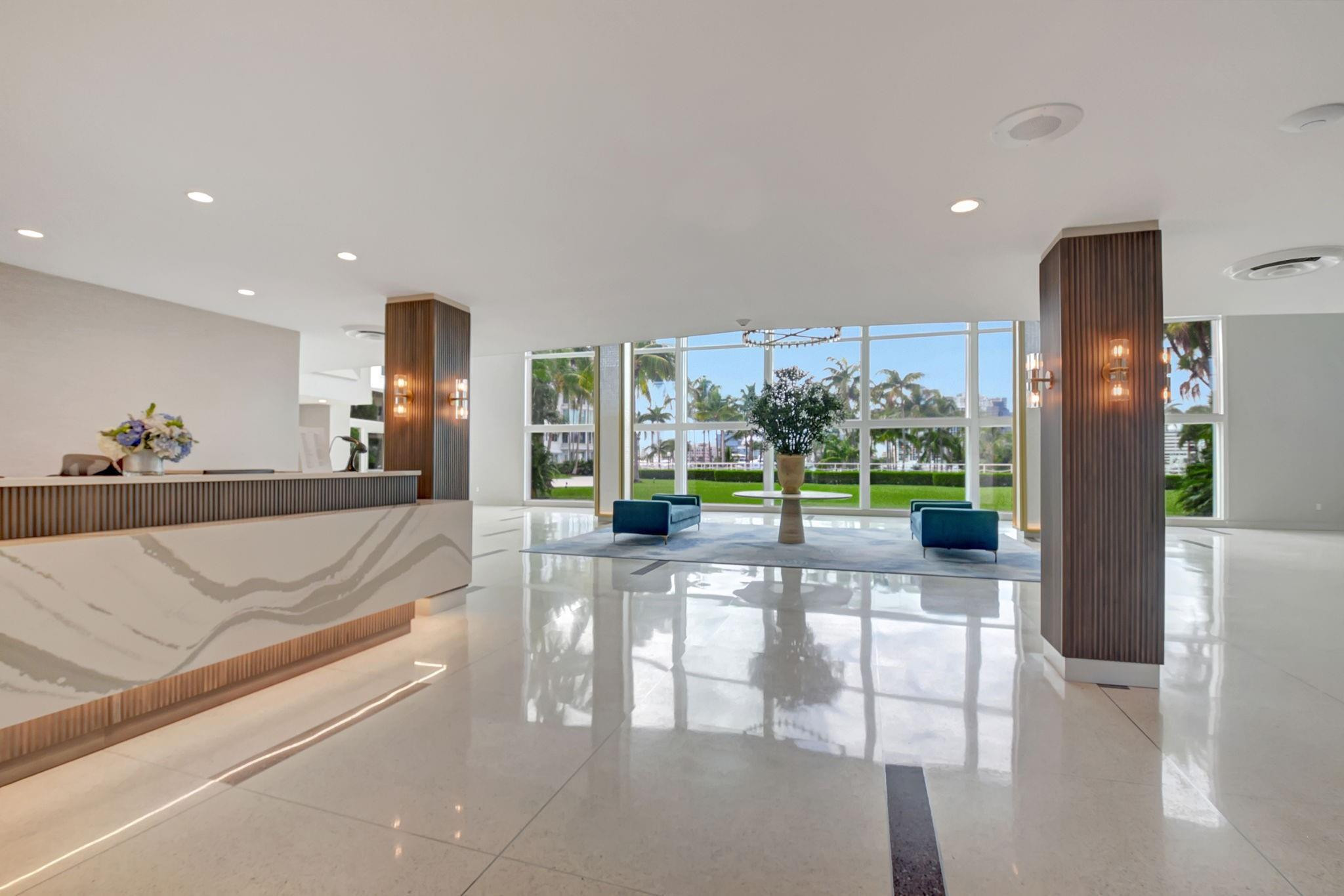 44 Cocoanut Row 507A