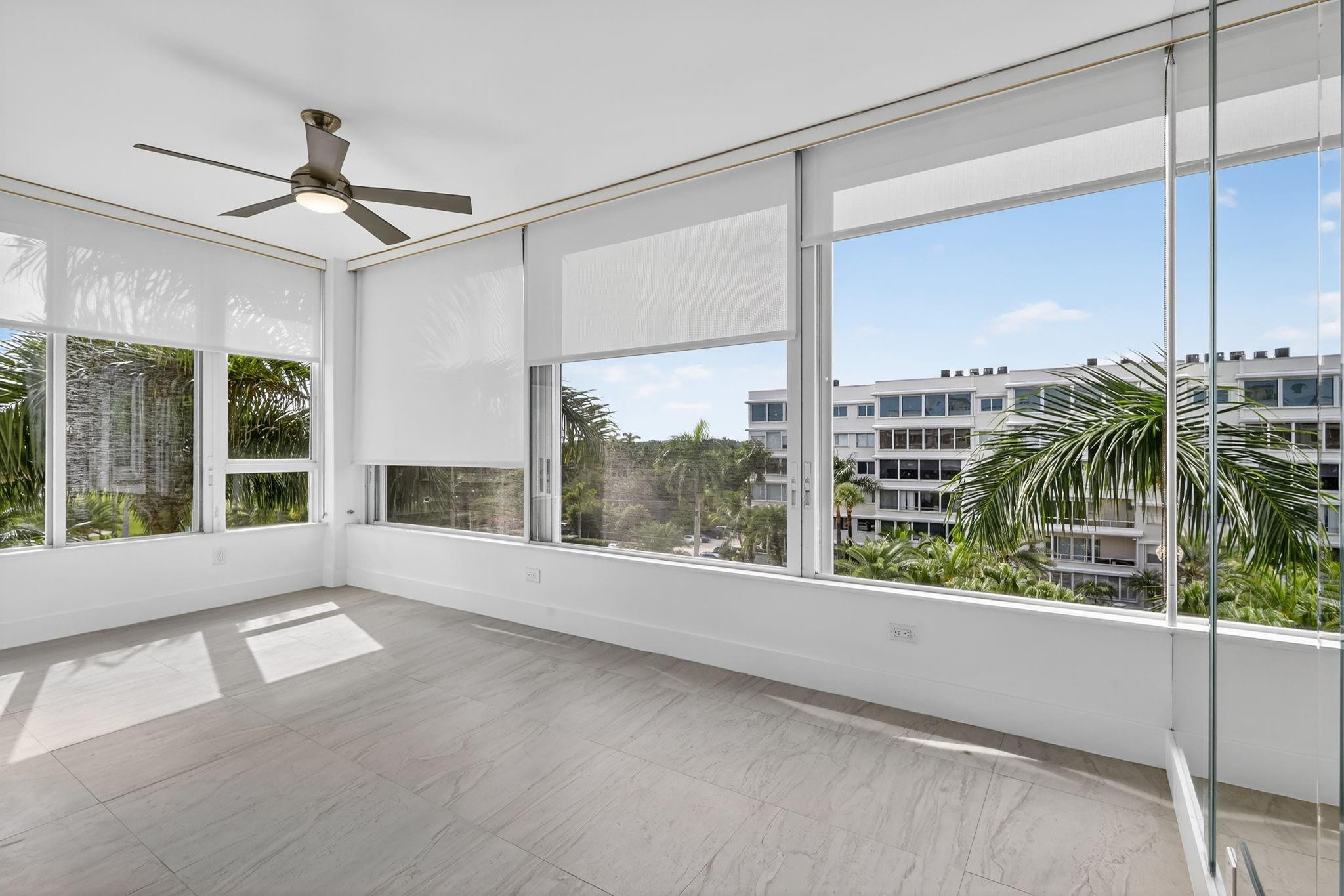 44 Cocoanut Row 507A