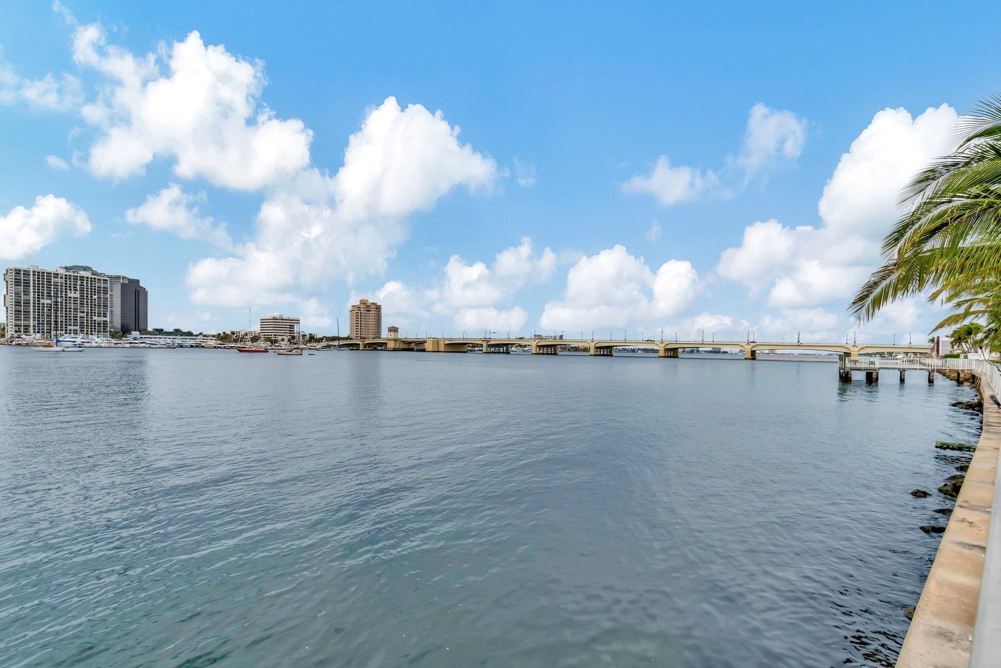 44 Cocoanut Row 507A