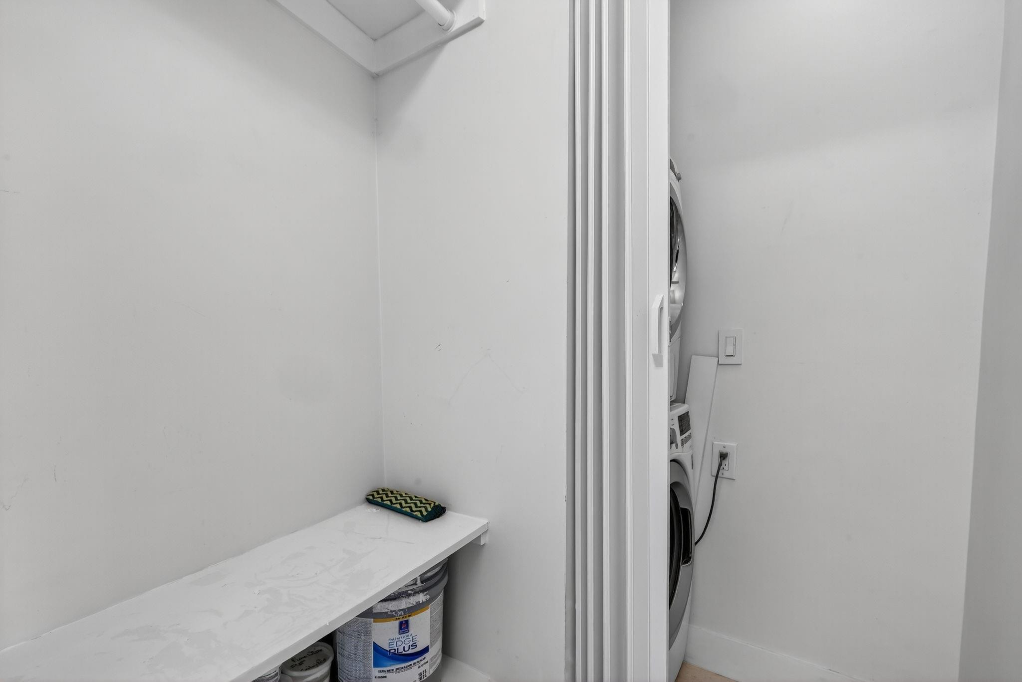 44 Cocoanut Row 507A