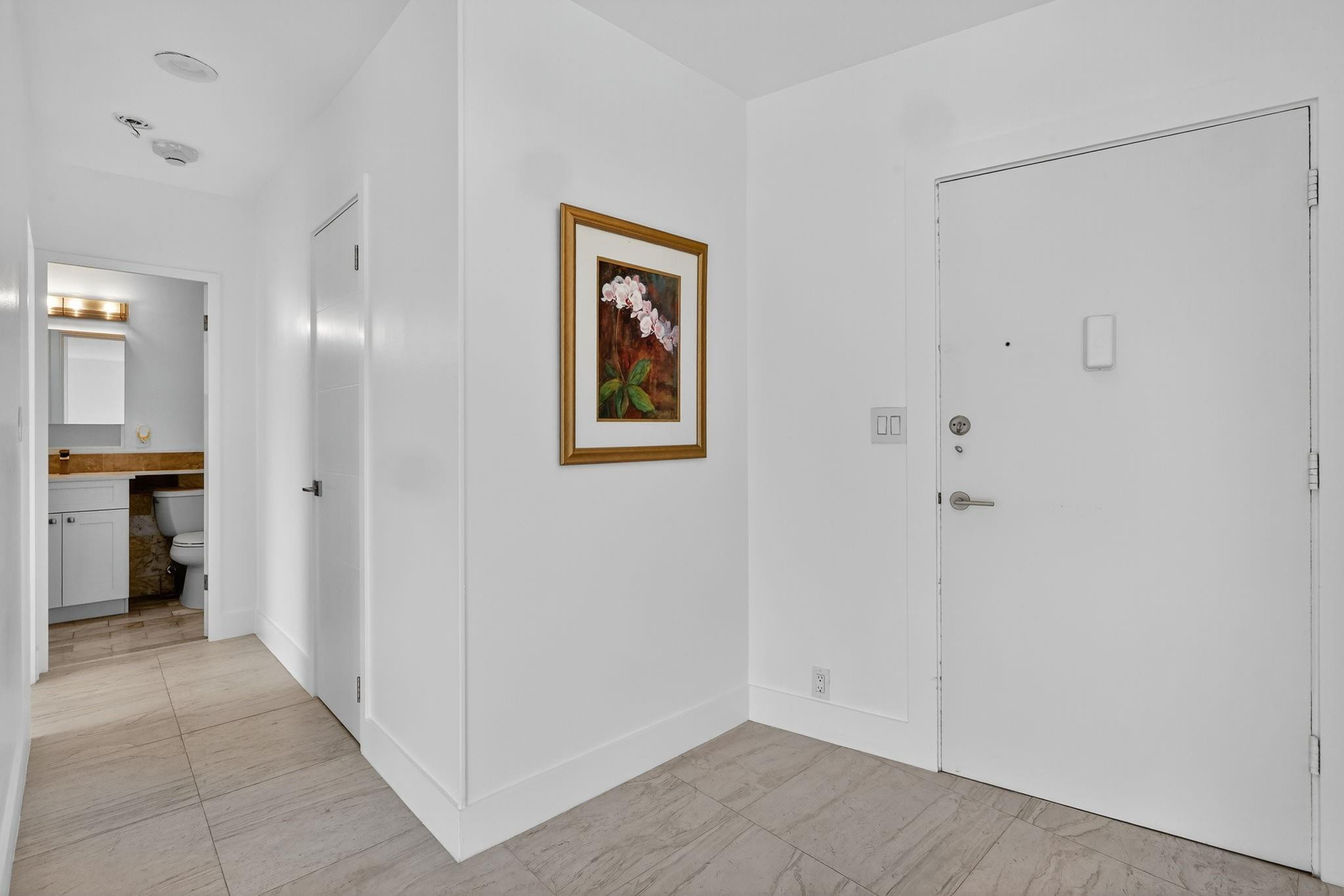 44 Cocoanut Row 507A