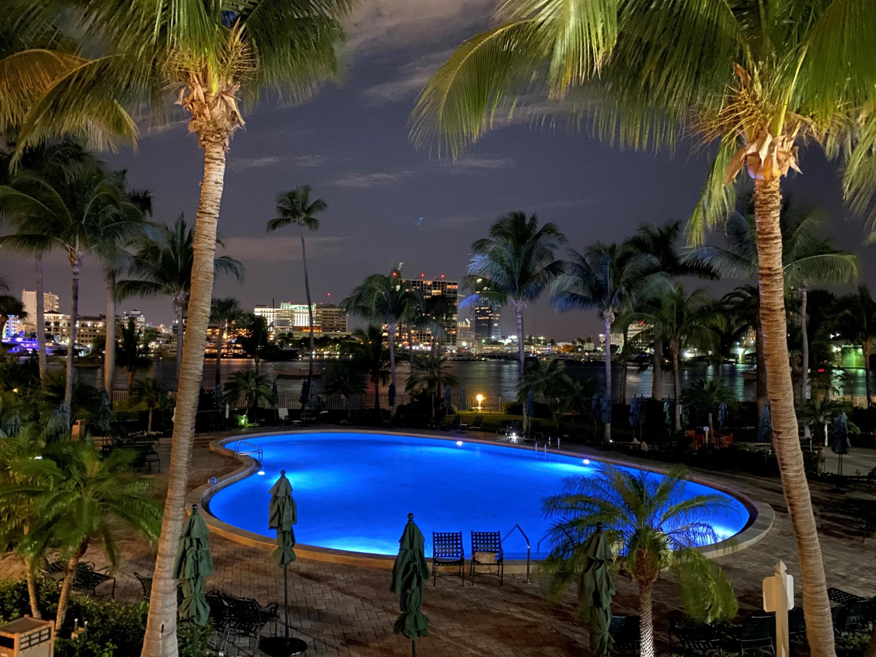 44 Cocoanut Row 215/216 A