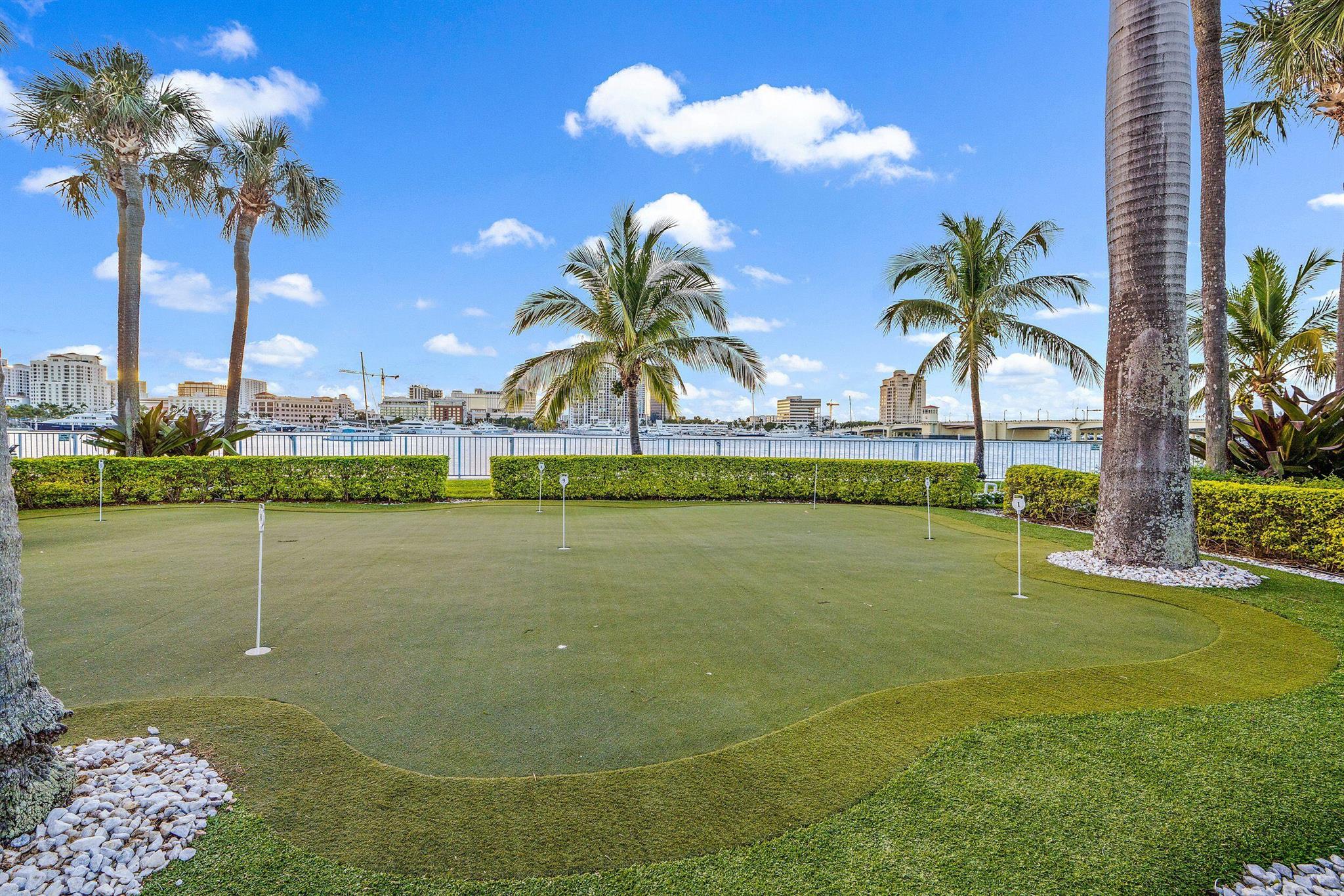 44 Cocoanut Row 215/216 A