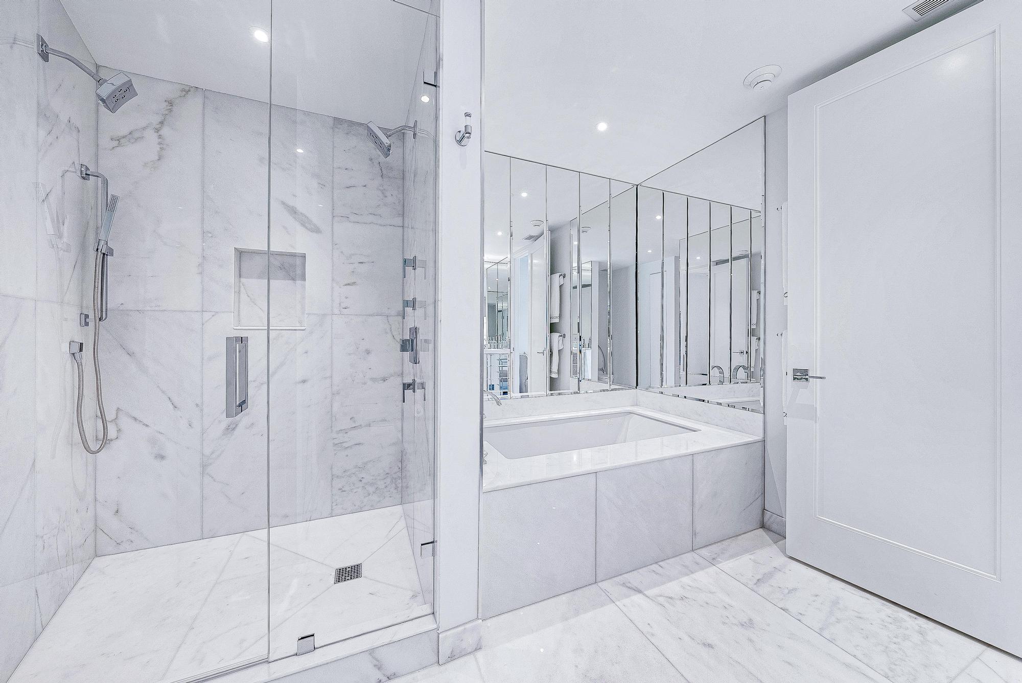 44 Cocoanut Row 215/216 A