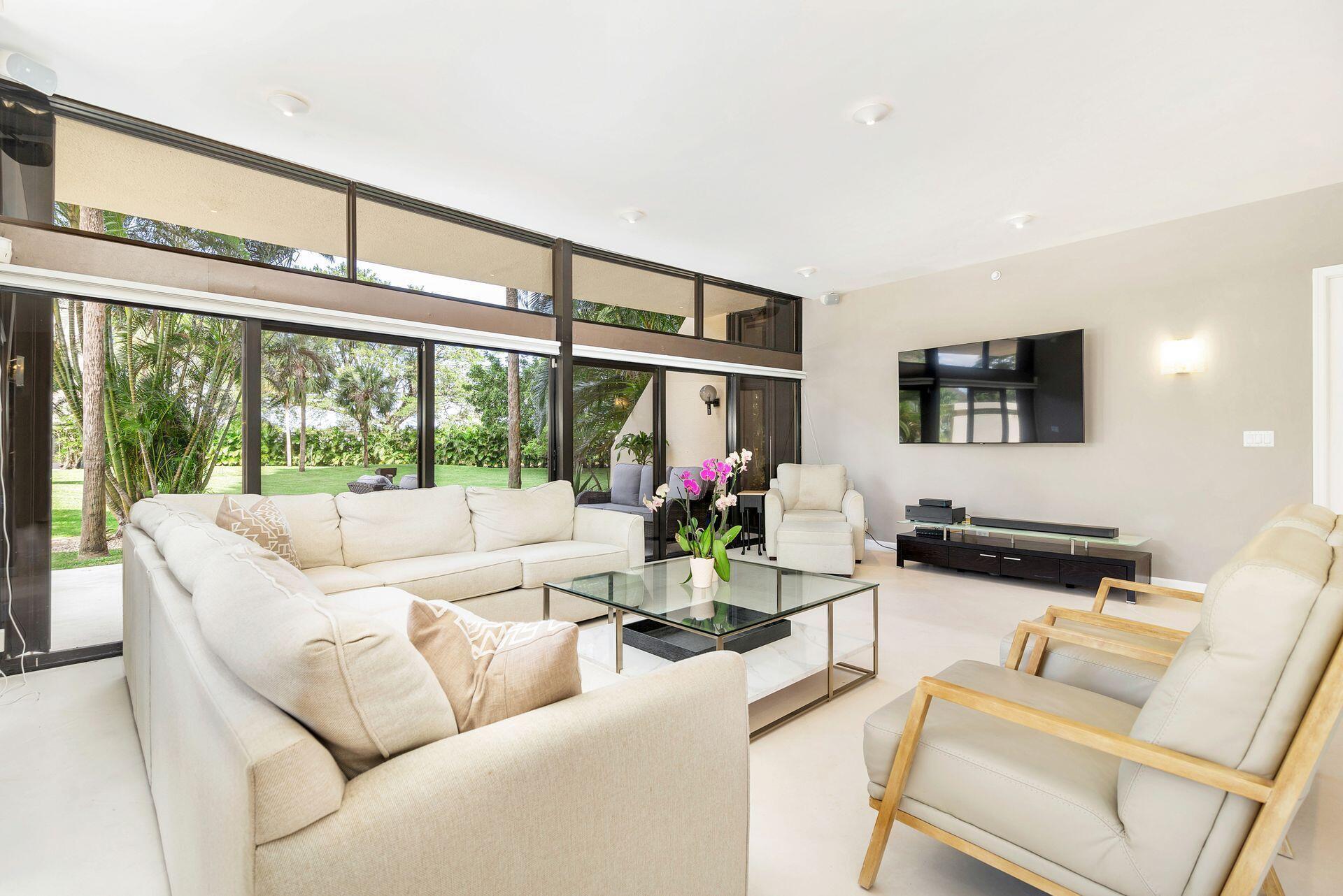 2480 Presidential Way 101