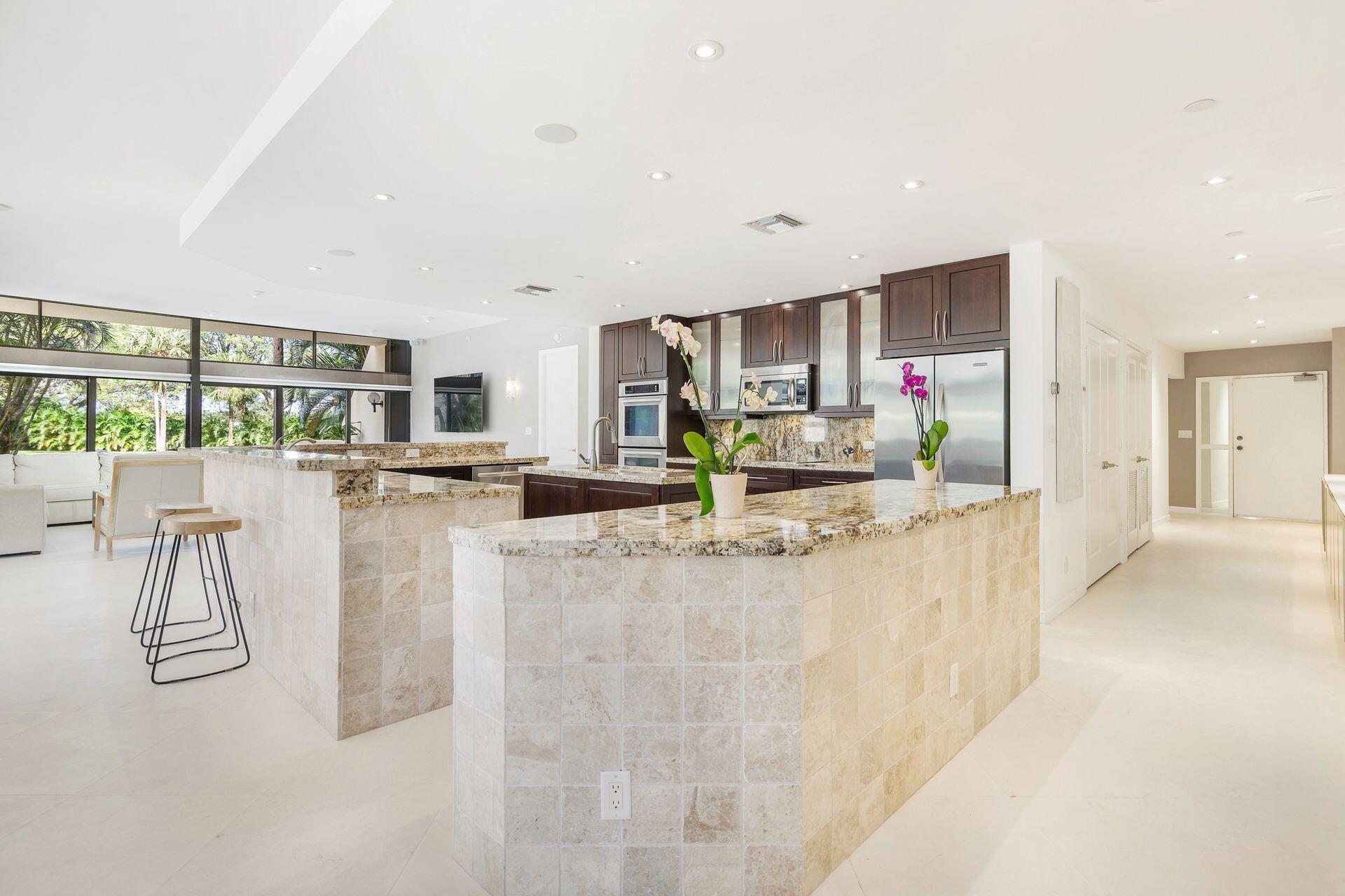 2480 Presidential Way 101