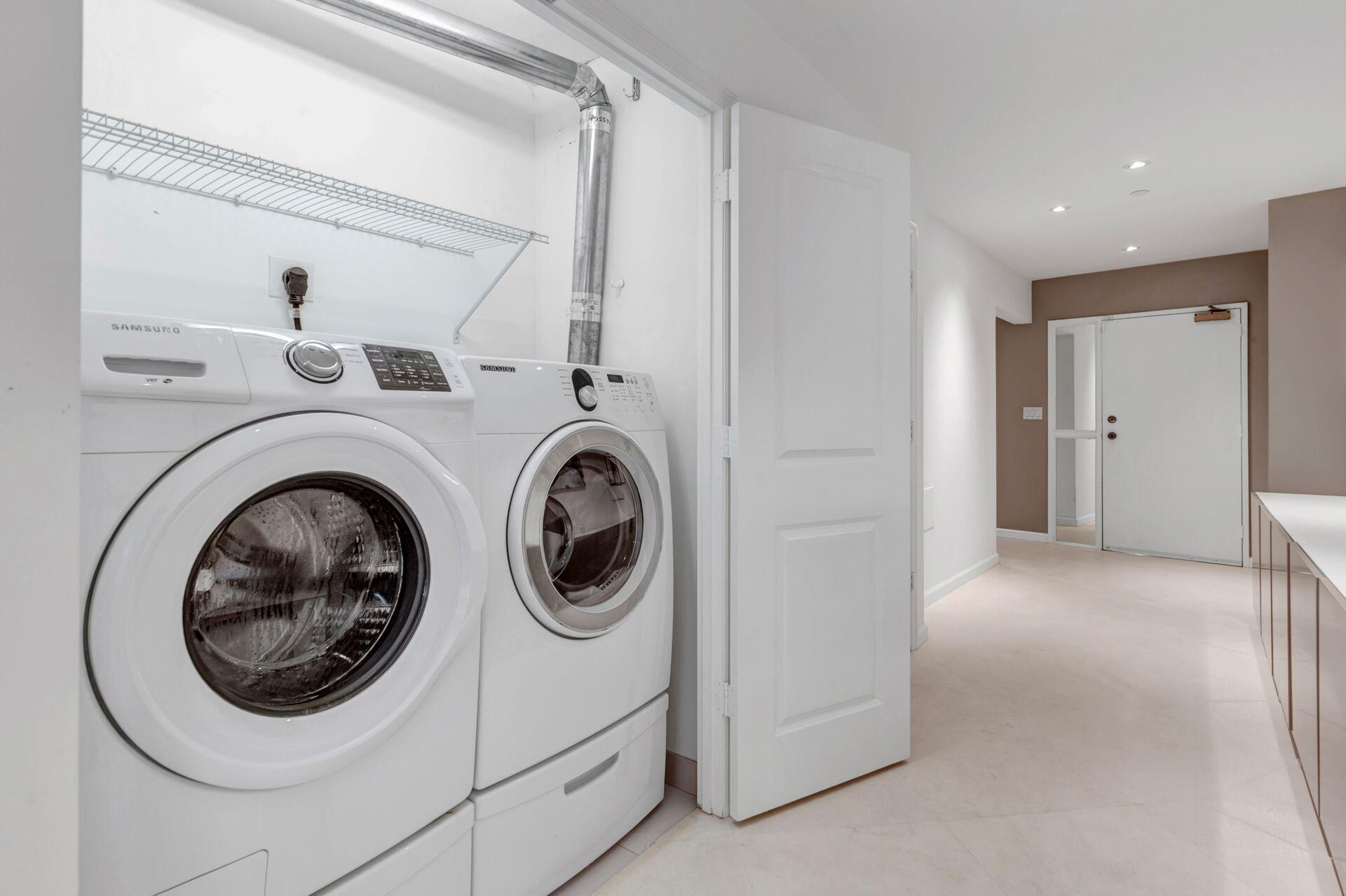 2480 Presidential Way 101