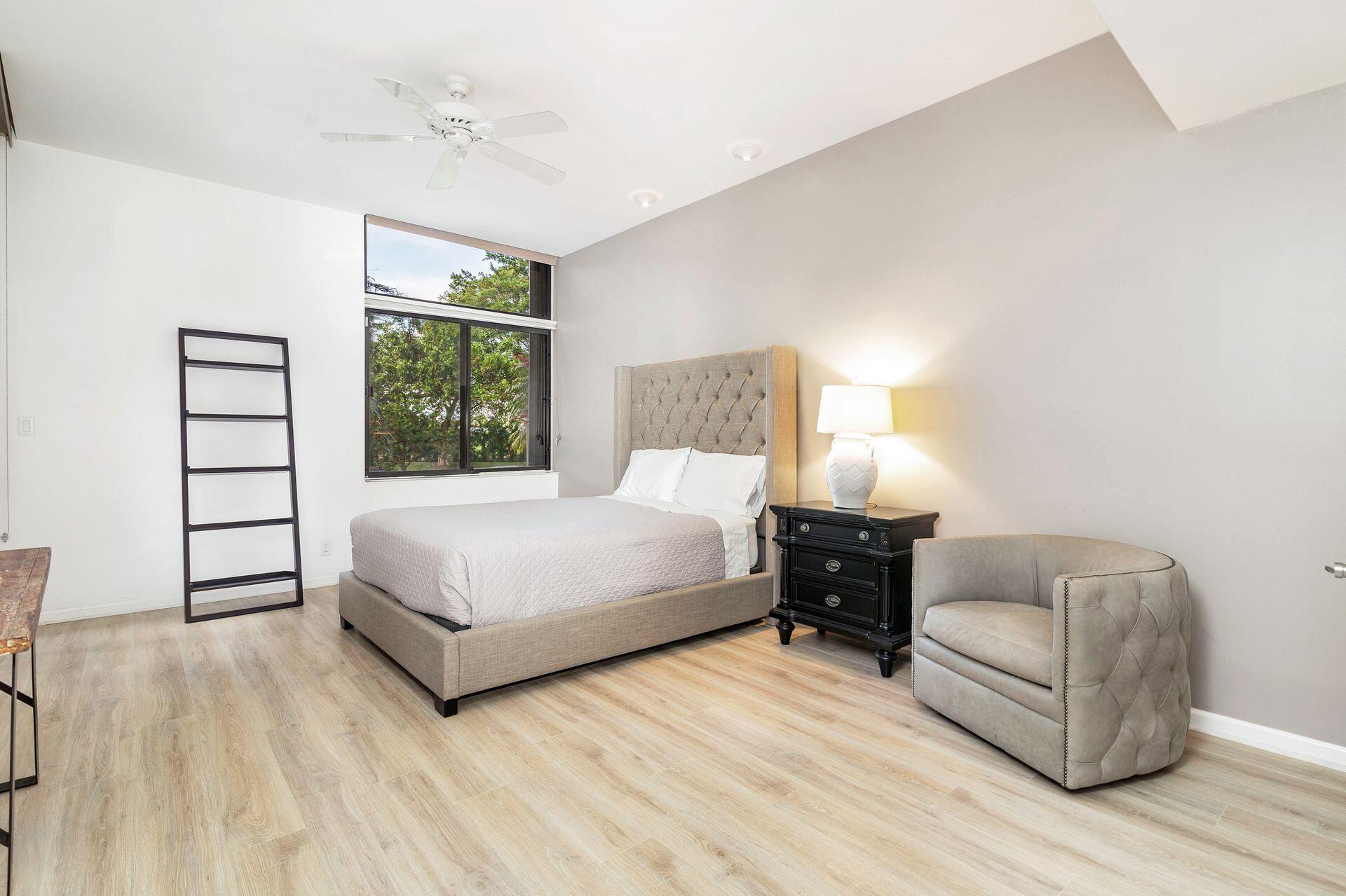 2480 Presidential Way 101