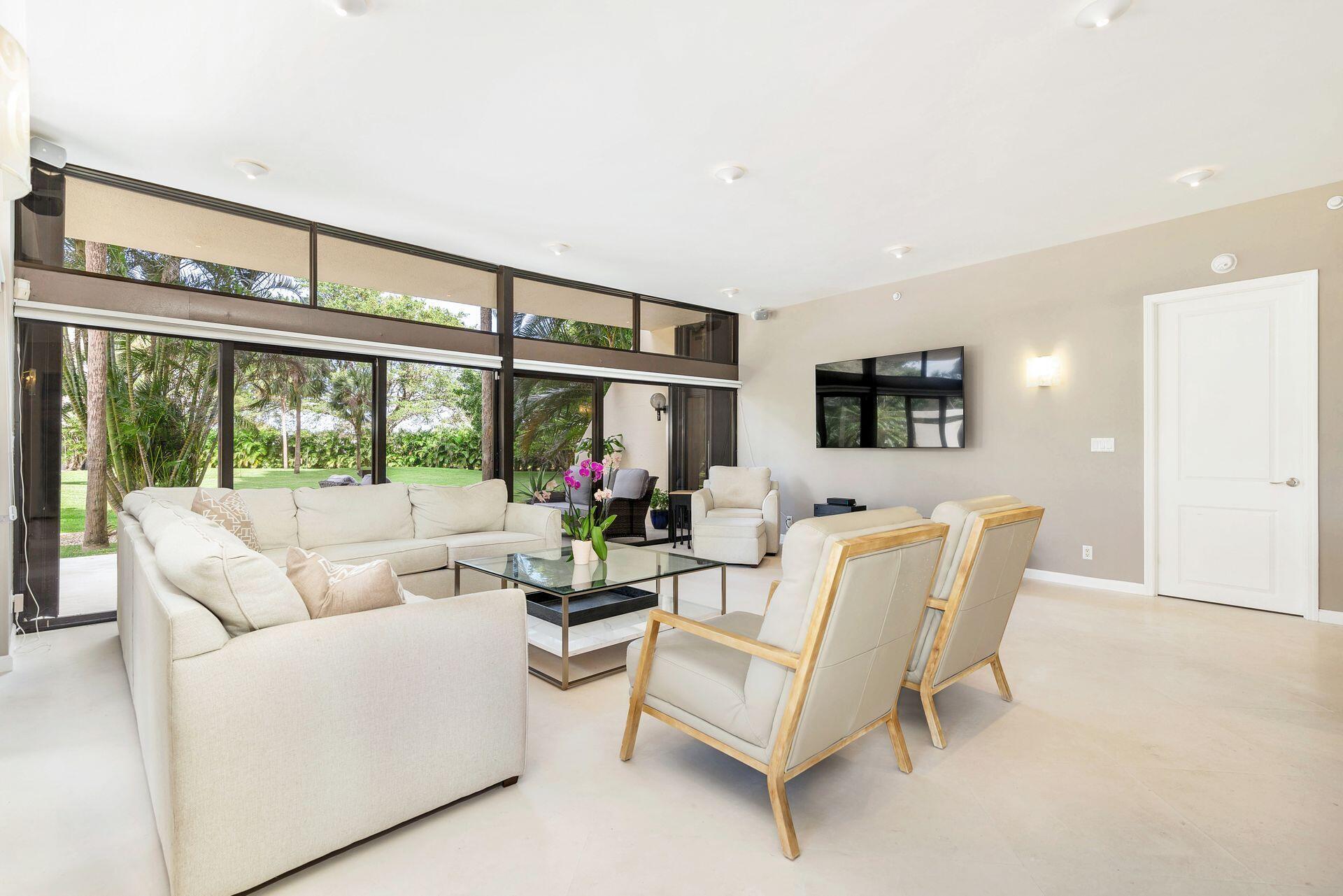 2480 Presidential Way 101