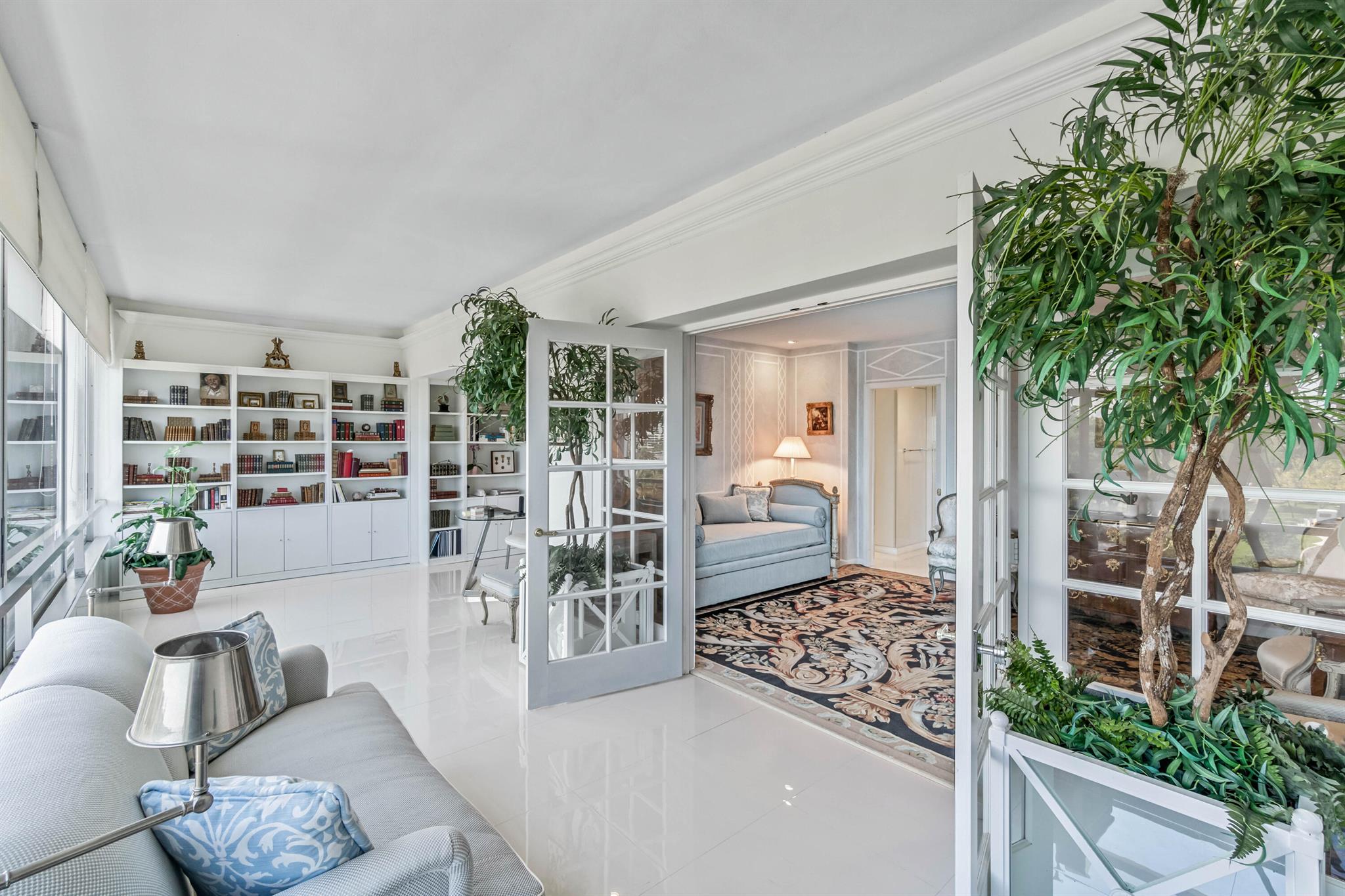 44 Cocoanut Row 503/504 B