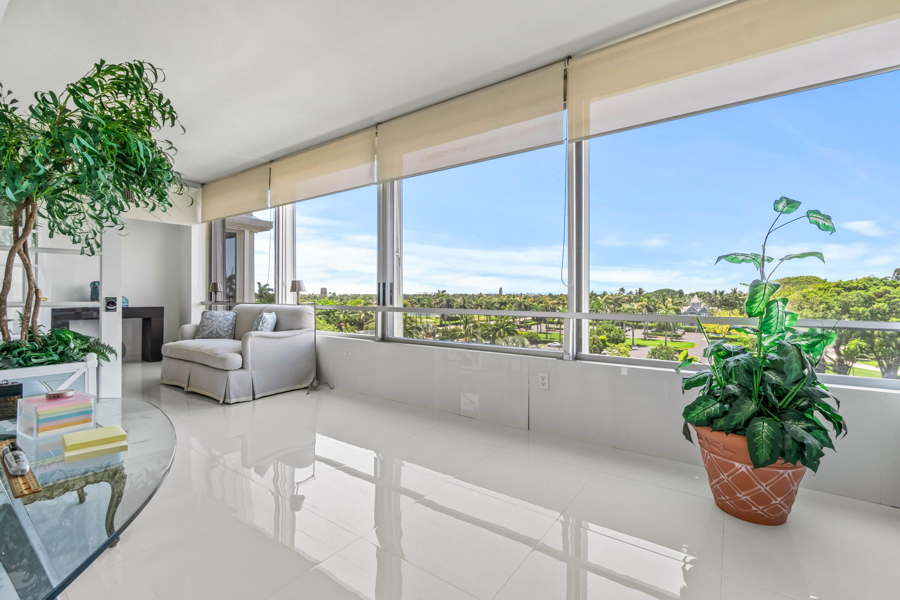 44 Cocoanut Row 503/504 B